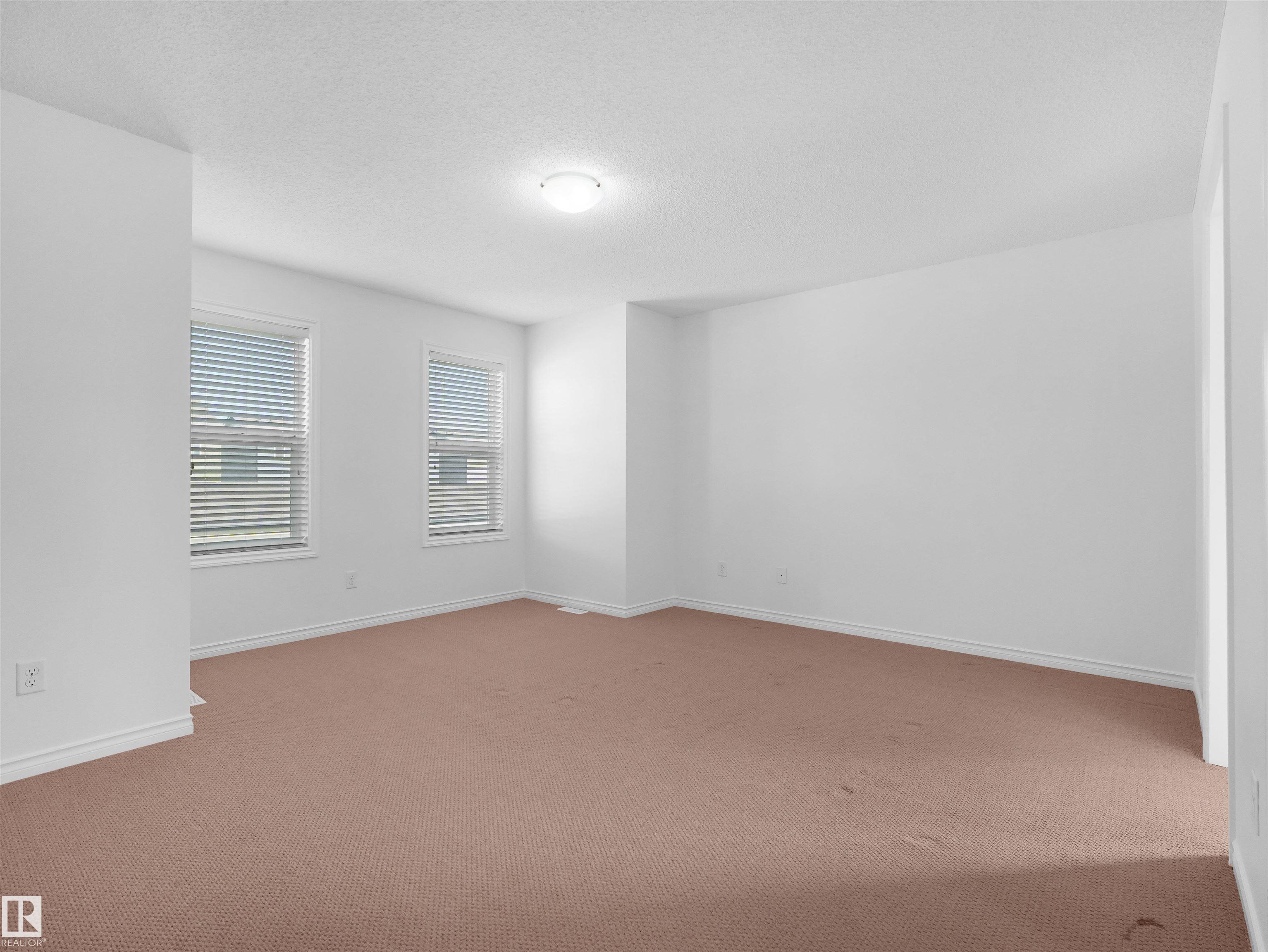 https://zimg.paragon.ice.com/ParagonImages/Property/PM/RAE/225401091/35/0/0/53fef8befaf9c529bba934aa75c1d7d7/1/a3c4e6adef8272abfc58e6fb758a8dd2/225401091-a83a6ab8-3cf6-42d1-aa47-4f8a67de81d3.JPG