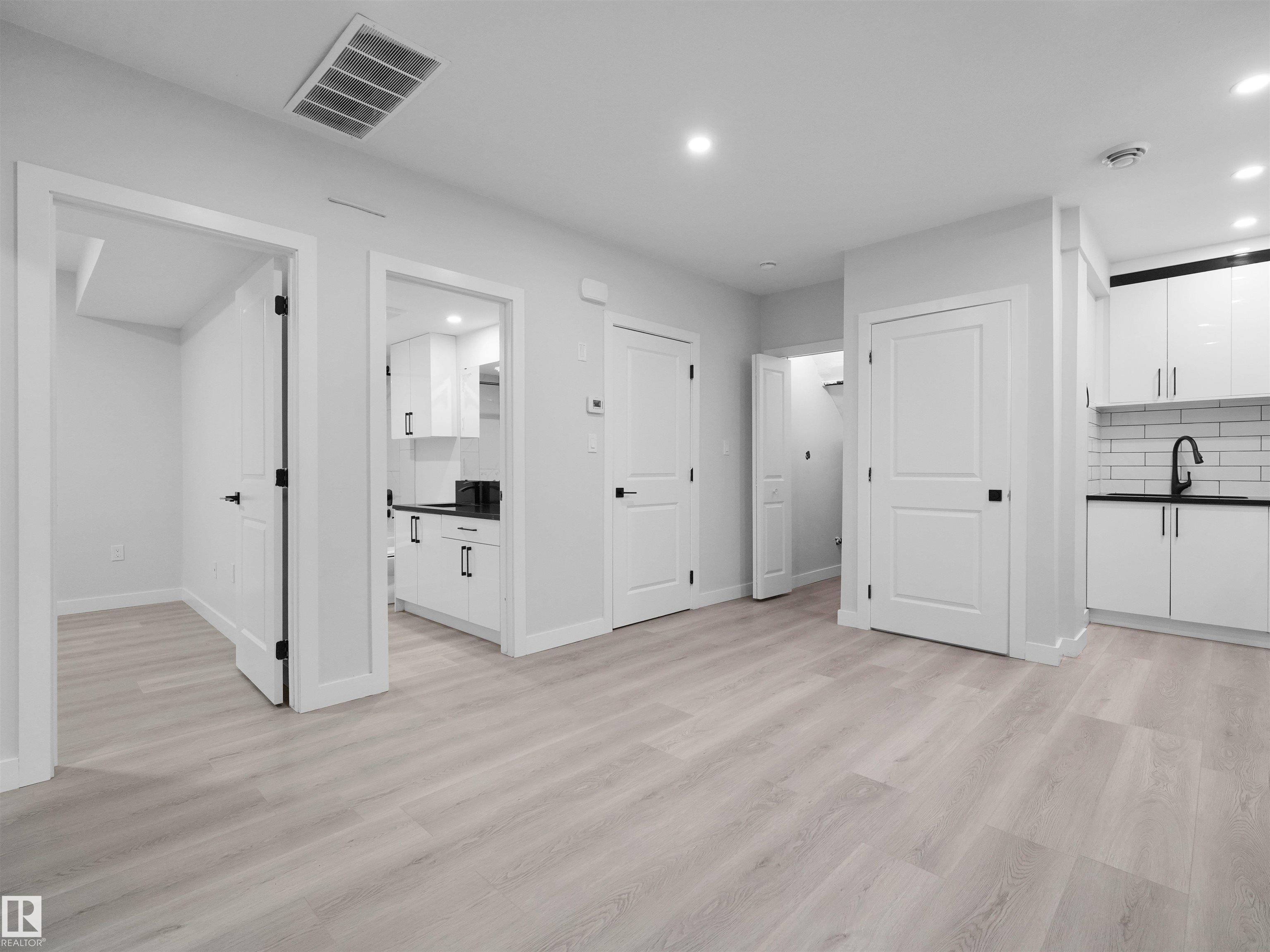 https://zimg.paragon.ice.com/ParagonImages/Property/PM/RAE/225401091/46/0/0/db185ef01014f684c836c33503937f1c/1/a3c4e6adef8272abfc58e6fb758a8dd2/225401091-3abe6256-1e6d-4e30-924e-29188105f6db.JPG
