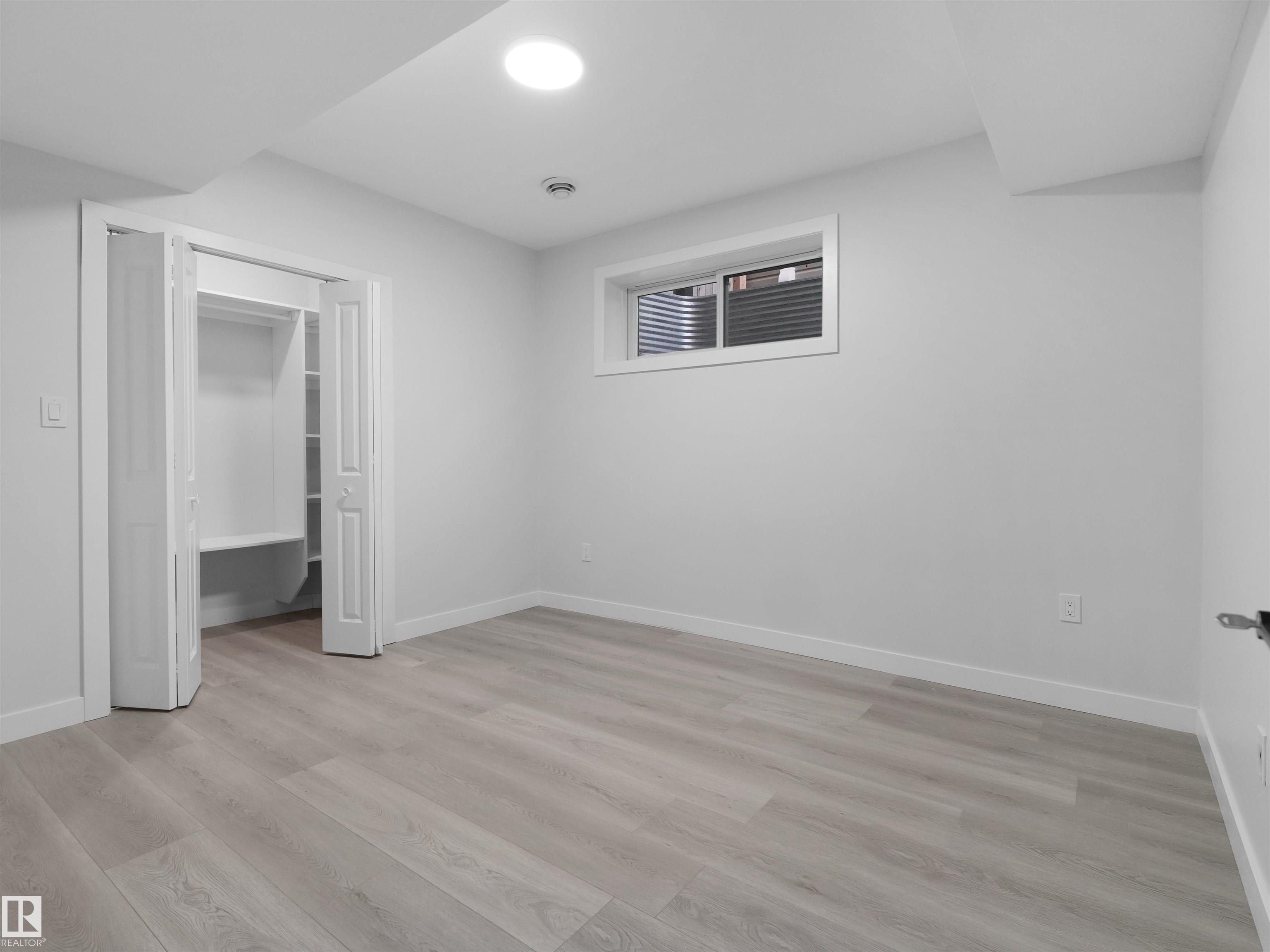 https://zimg.paragon.ice.com/ParagonImages/Property/PM/RAE/225401091/48/0/0/b4031d3443cd1fe9b543a23db356c9e6/1/a3c4e6adef8272abfc58e6fb758a8dd2/225401091-f7e4eb54-3685-4523-bf1f-13c42a2c73a2.JPG