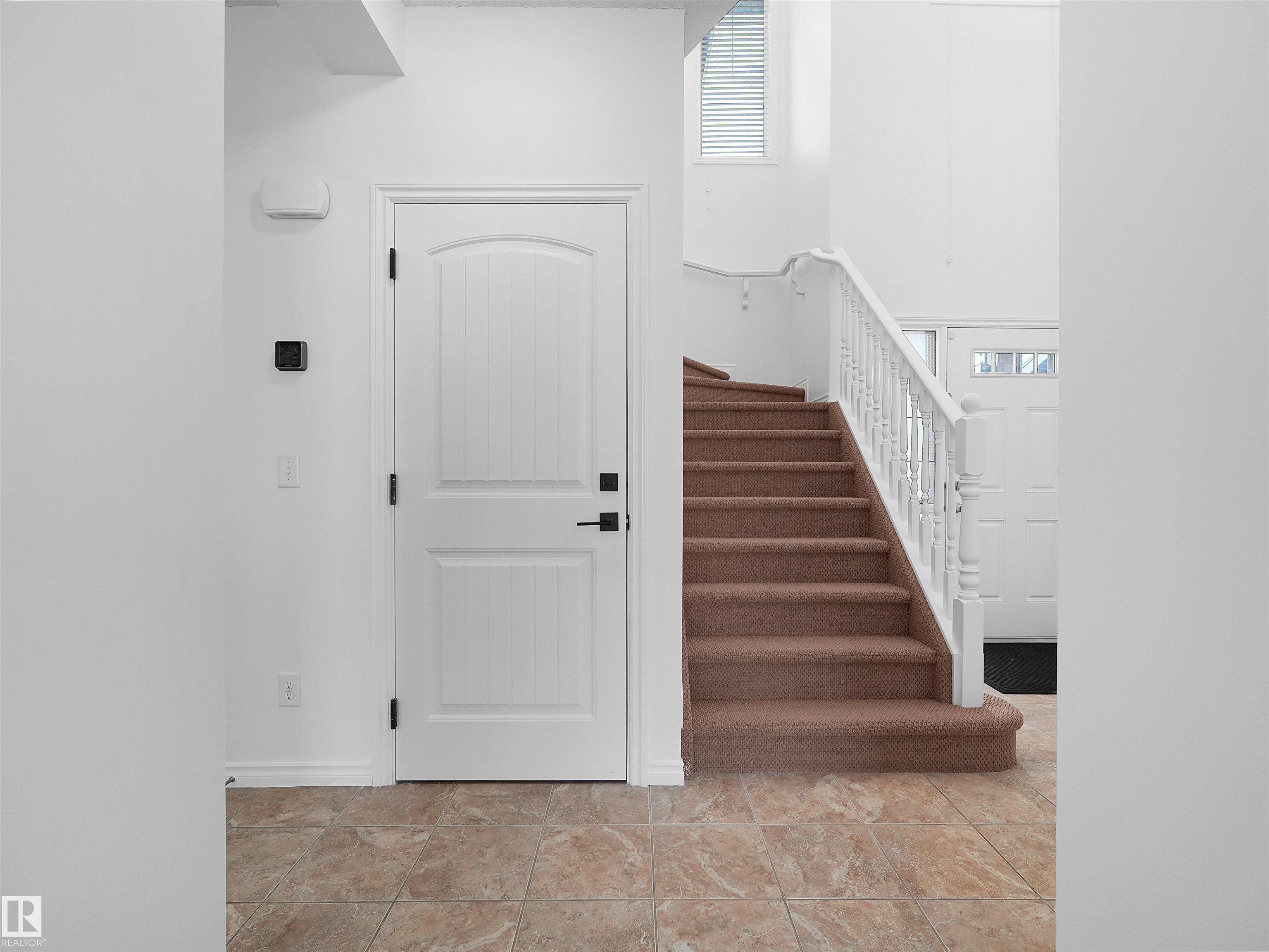 https://zimg.paragon.ice.com/ParagonImages/Property/PM/RAE/225401091/6/0/0/fa35ef5b1a1c974f84f165277e43adb0/1/a3c4e6adef8272abfc58e6fb758a8dd2/225401091-11dd3311-ba20-4c94-ab1a-0c8e85d1ad6d.JPG