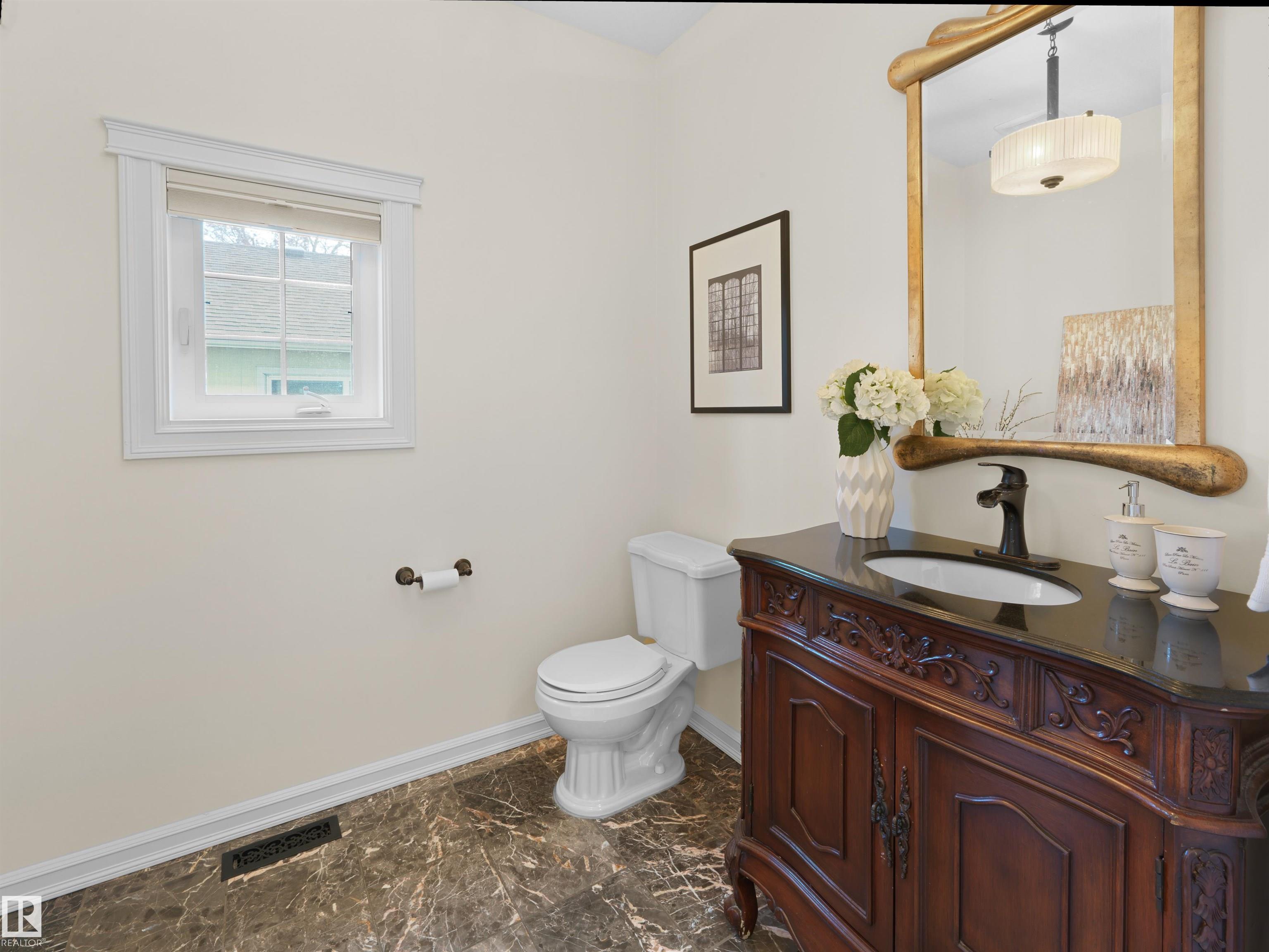 https://zimg.paragon.ice.com/ParagonImages/Property/PM/RAE/225401093/14/0/0/cd7ee953592bc51bfb06d3e1ce278381/1/a355d0ea8e642551f32e9c2a0e98400e/225401093-6b49bd63-1972-4a55-a5d9-f4cfcb927308.JPG