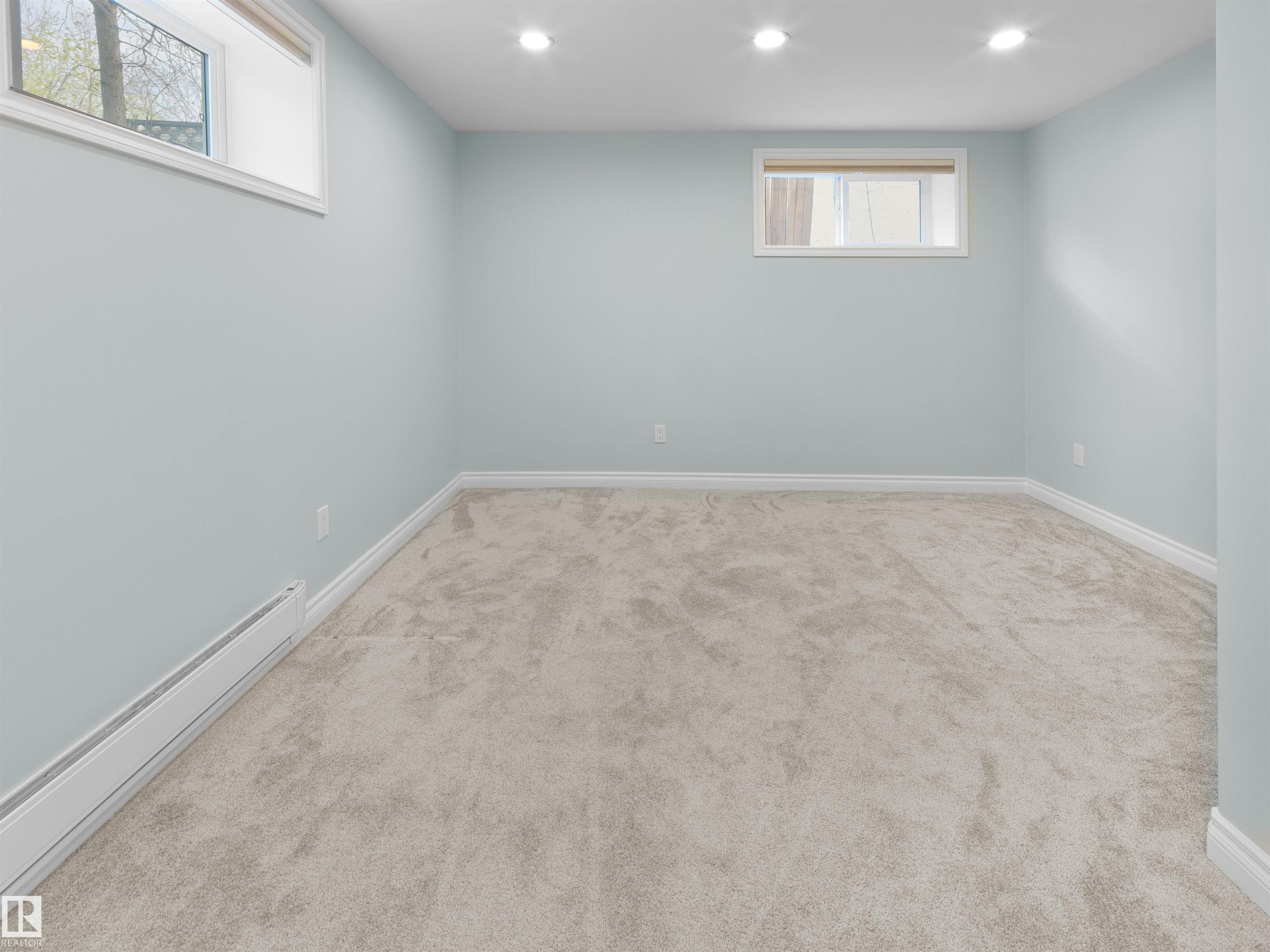 https://zimg.paragon.ice.com/ParagonImages/Property/PM/RAE/225401093/33/0/0/ae2ec7ec620379e4723a20c90db7d0dc/1/a355d0ea8e642551f32e9c2a0e98400e/225401093-f2e1399d-ed83-4096-b2ac-7b4b5964dd53.JPG