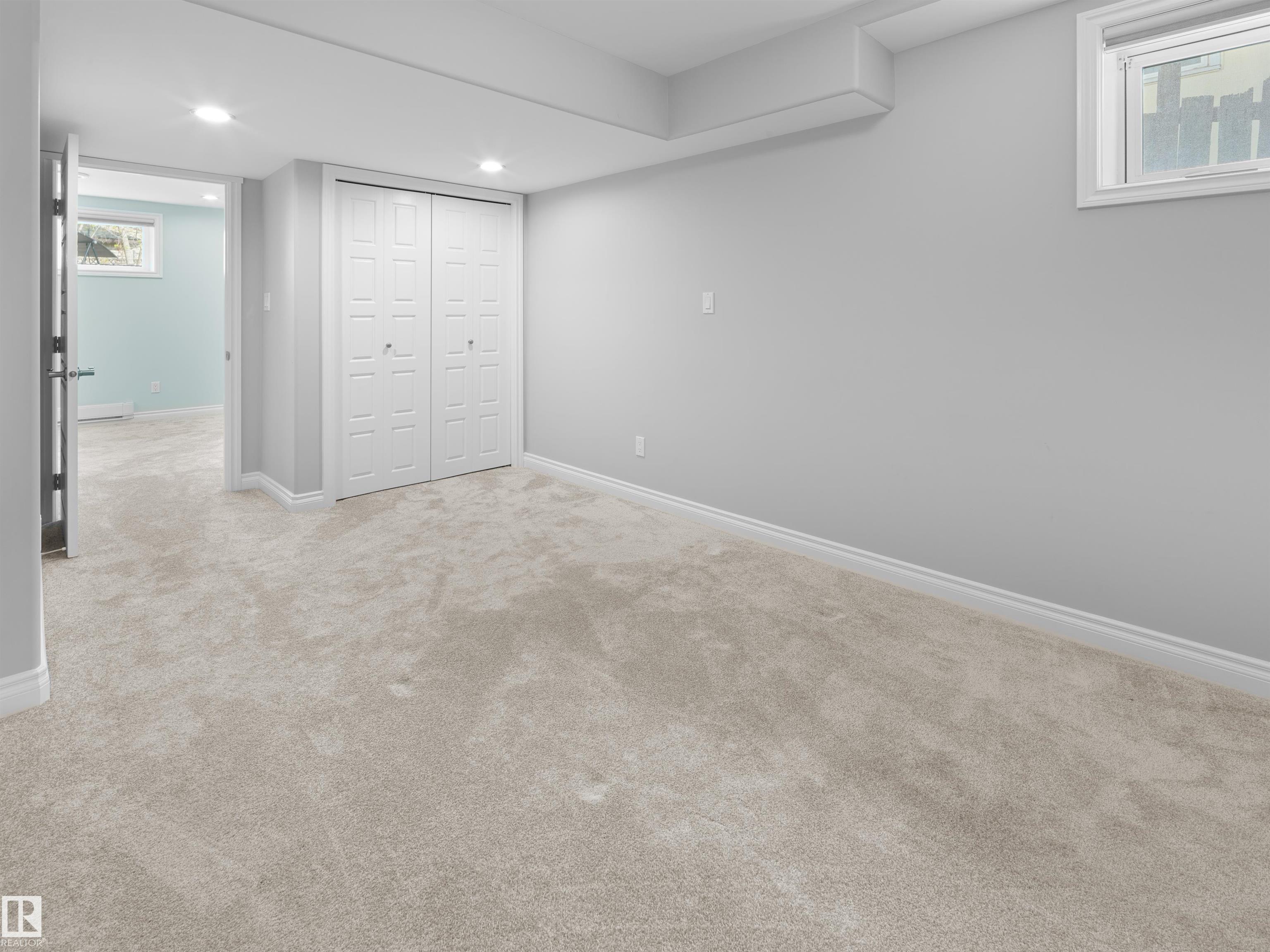 https://zimg.paragon.ice.com/ParagonImages/Property/PM/RAE/225401093/35/0/0/3d95b0328b198ad3a9e1c3cd126a4949/1/a355d0ea8e642551f32e9c2a0e98400e/225401093-e06d3e96-f321-4880-b3e4-85fca82db2a7.JPG