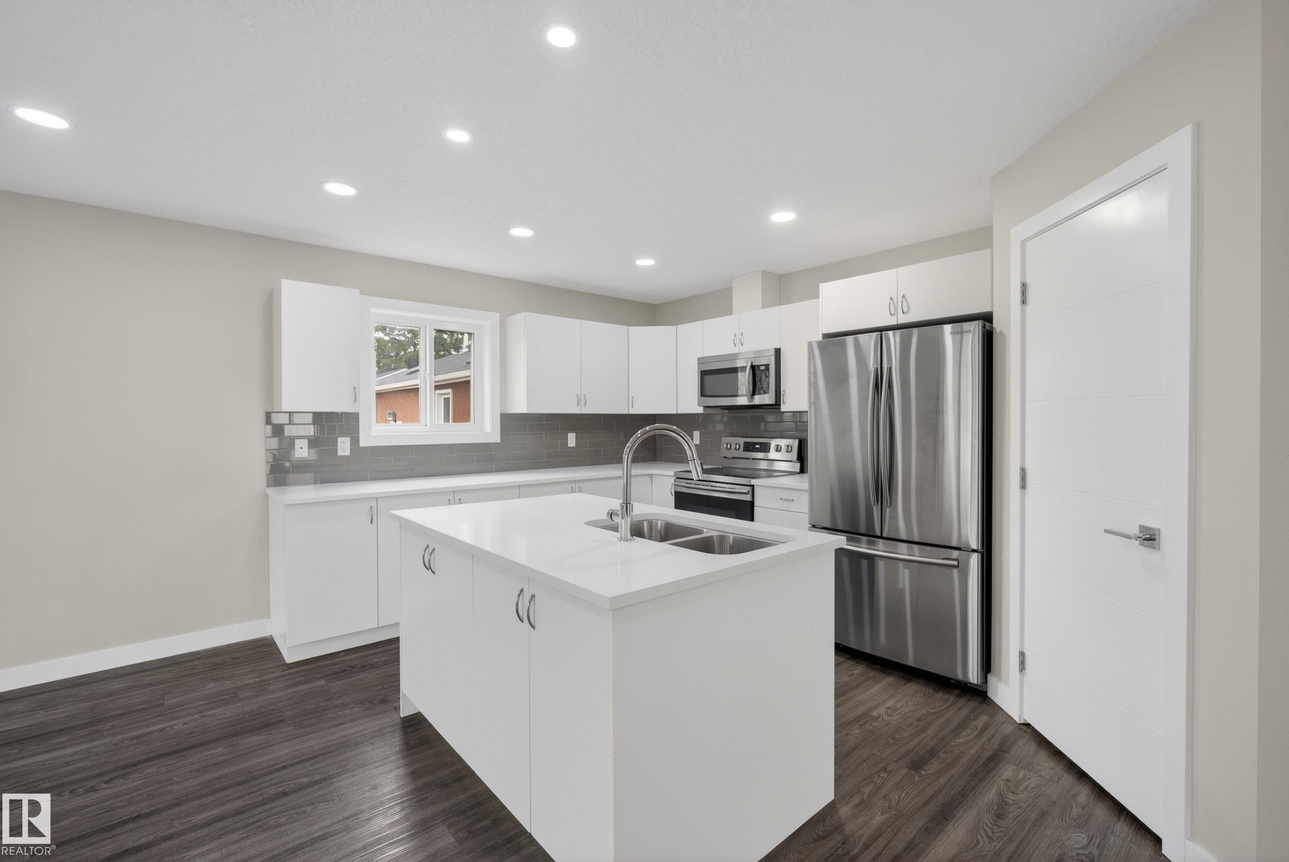 https://zimg.paragon.ice.com/ParagonImages/Property/PM/RAE/225401094/14/0/0/089570b0d7027a20f804f9c22faf0dd9/1/499a02e48d0934ad8c02ebd9dd56f912/225401094-5f5bdaeb-db4c-46d2-932a-99bdc264a9f0.JPG
