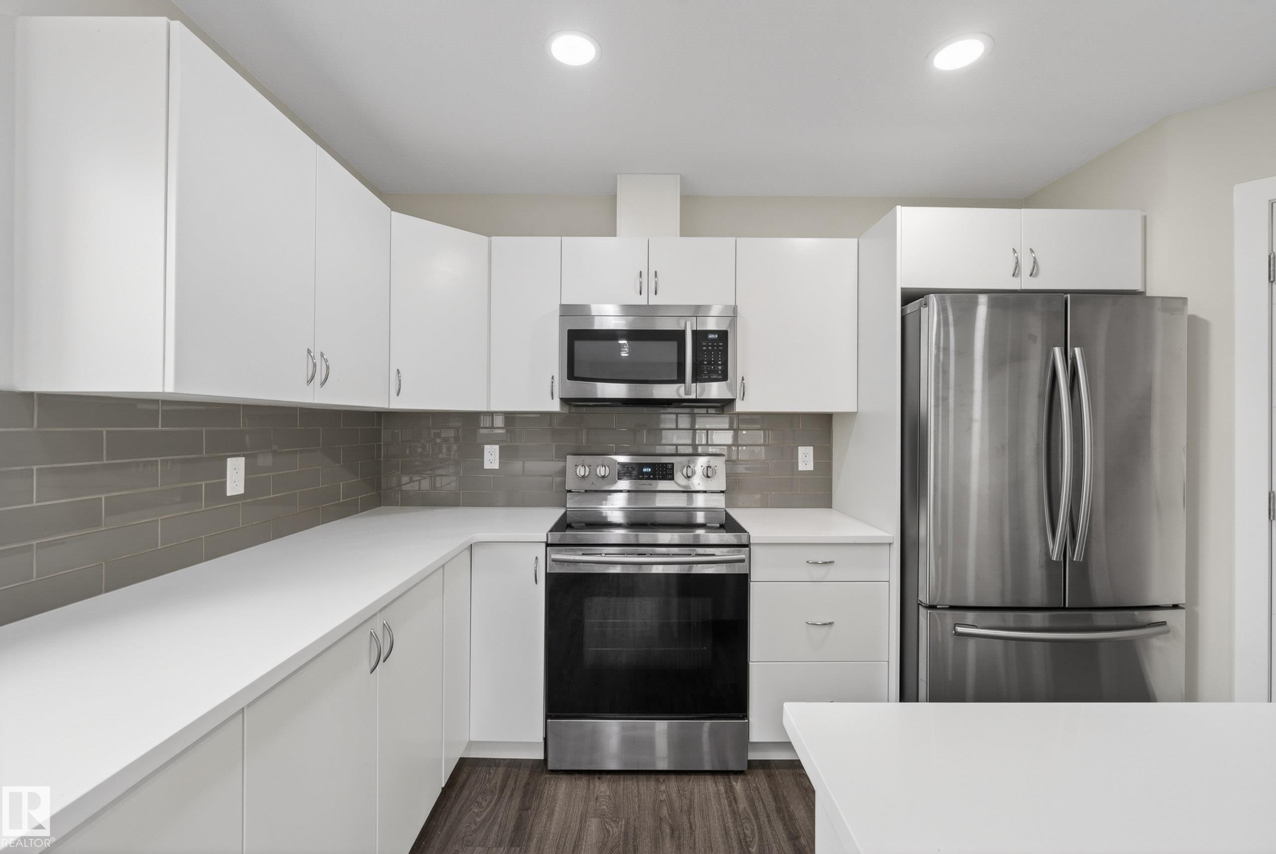 https://zimg.paragon.ice.com/ParagonImages/Property/PM/RAE/225401094/17/0/0/b8e4f8a5208800e03fd430b219ba4135/1/499a02e48d0934ad8c02ebd9dd56f912/225401094-ab16c64e-464c-4100-a009-f76efe63ada6.JPG