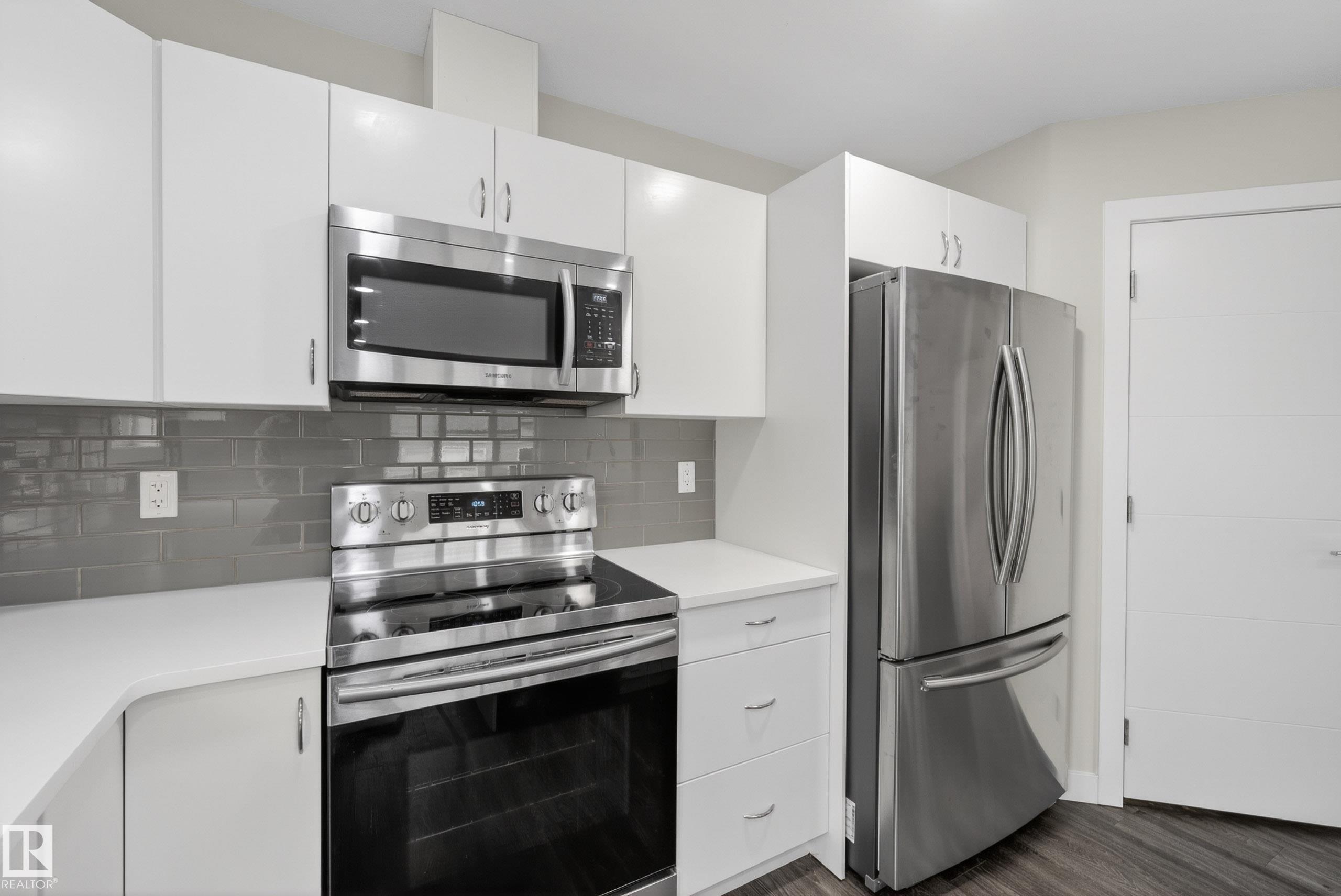https://zimg.paragon.ice.com/ParagonImages/Property/PM/RAE/225401094/18/0/0/9c6d927d68450559fb70f9721e56e087/1/499a02e48d0934ad8c02ebd9dd56f912/225401094-5b25cc2b-4d70-402c-aa31-b34e2c29ad49.JPG