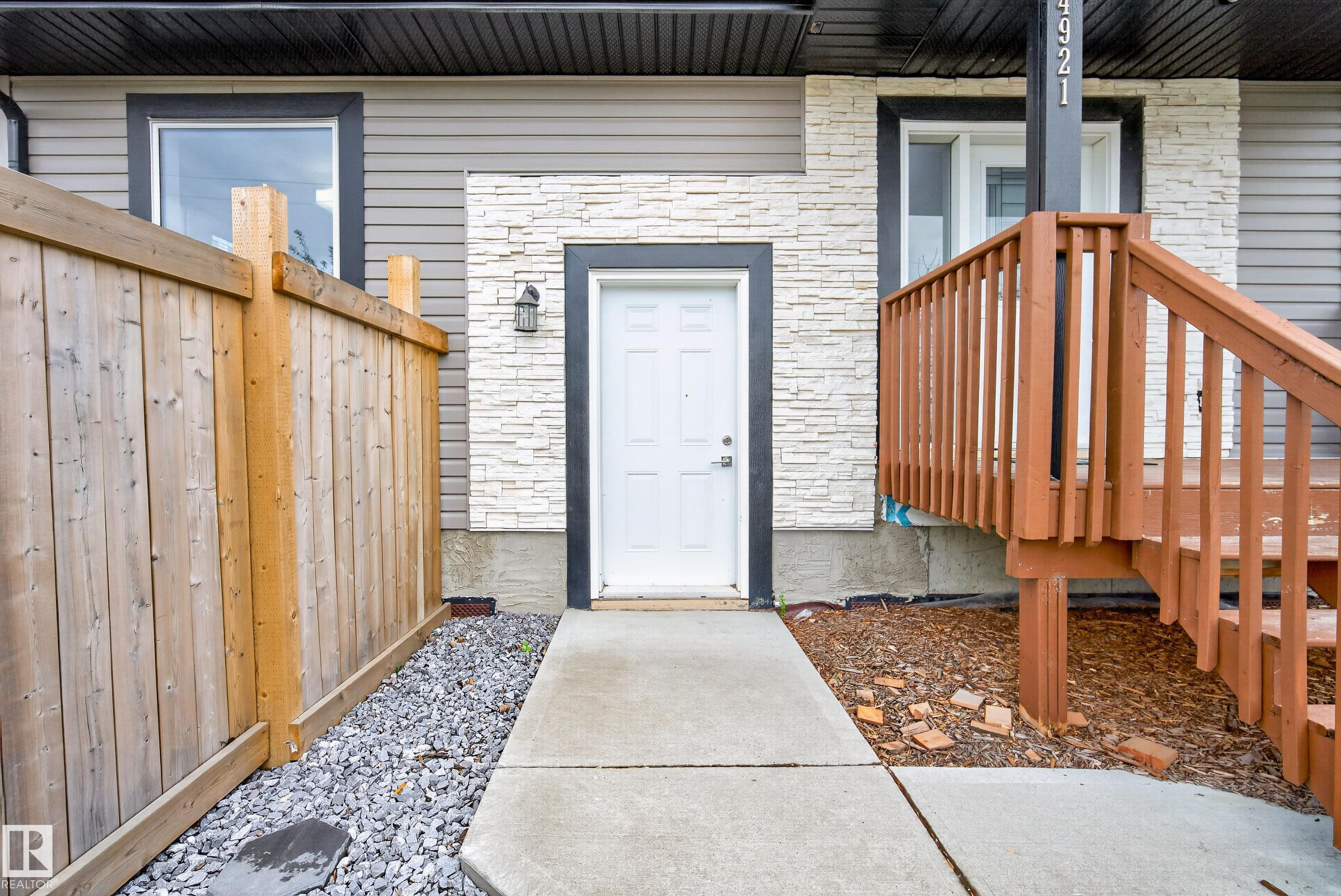 Picture for 14921 90 AV NW