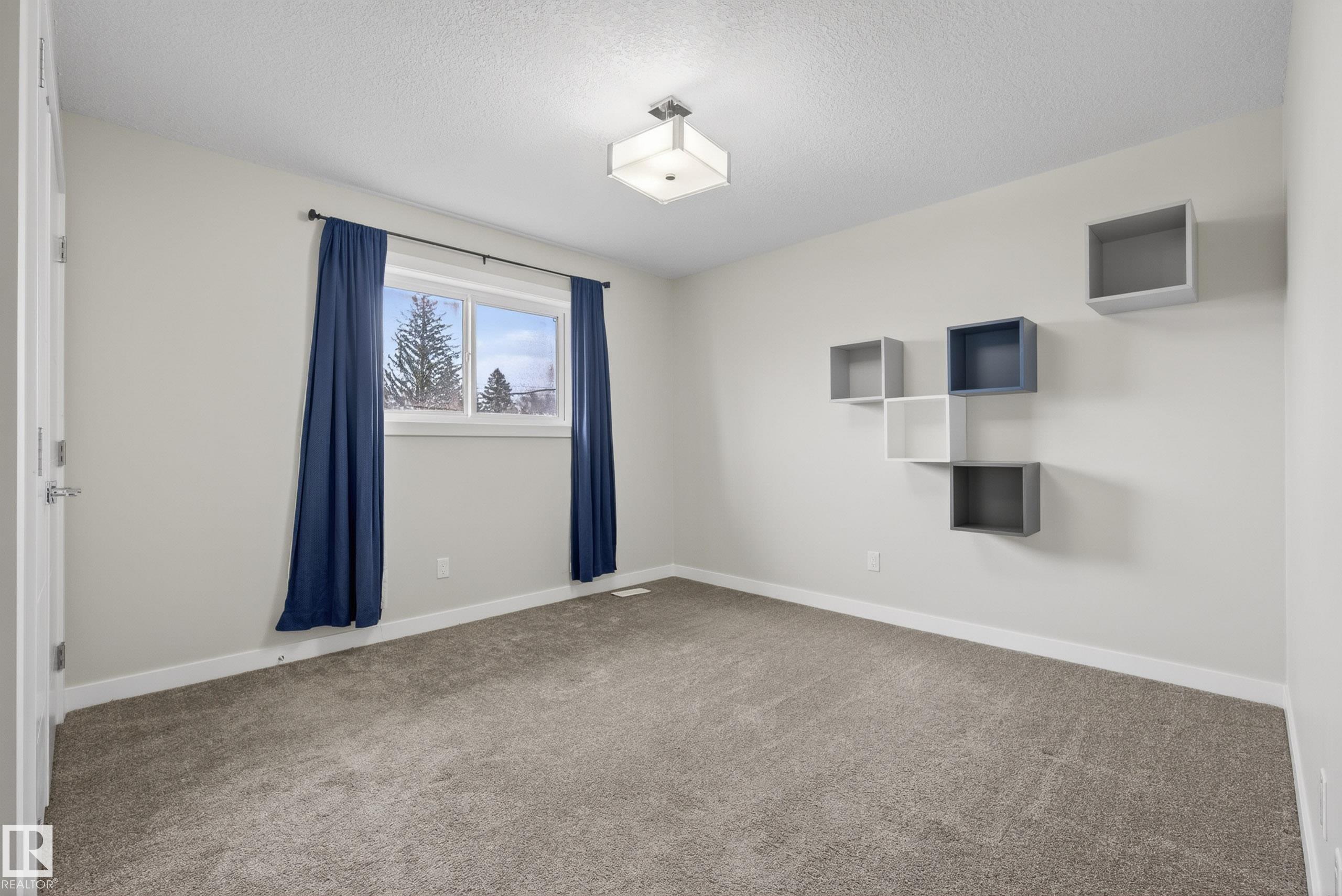 https://zimg.paragon.ice.com/ParagonImages/Property/PM/RAE/225401094/32/0/0/a6a0b4a235bcfa8624a504e3b359c337/1/499a02e48d0934ad8c02ebd9dd56f912/225401094-ae2db803-c51c-47ab-929b-92531e4e498c.JPG