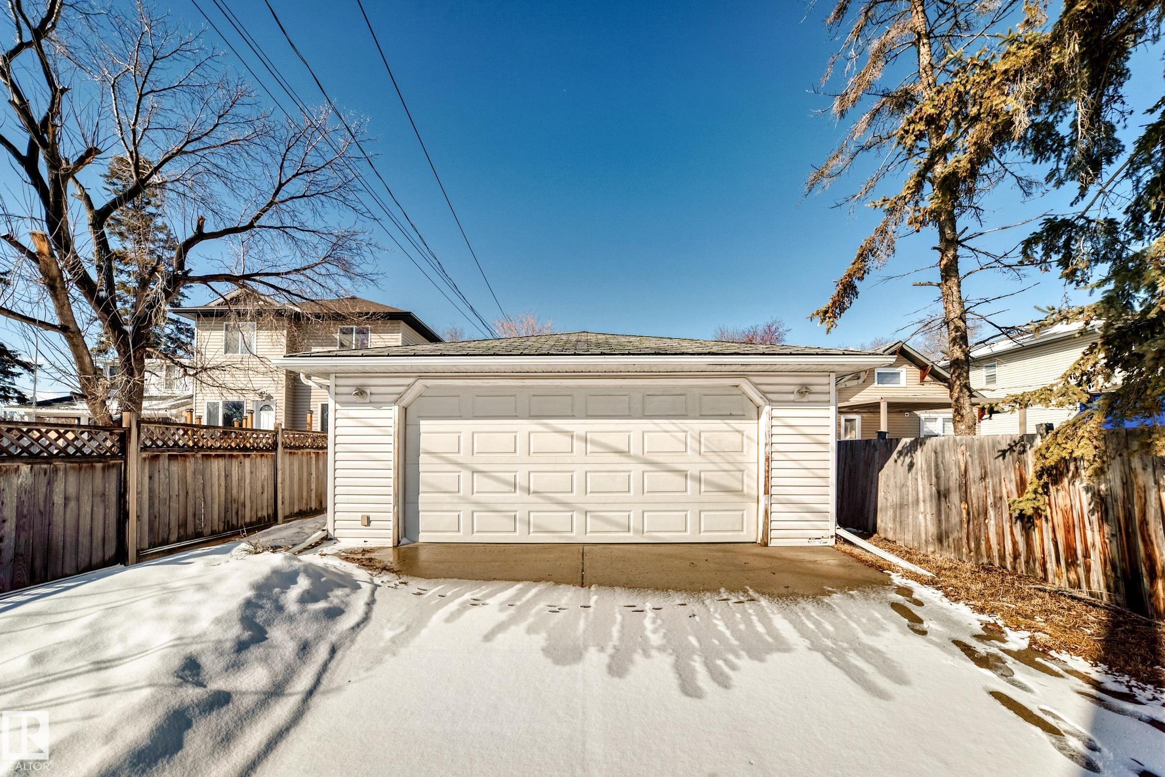 11913 80 Street NW, Eastwood, Edmonton