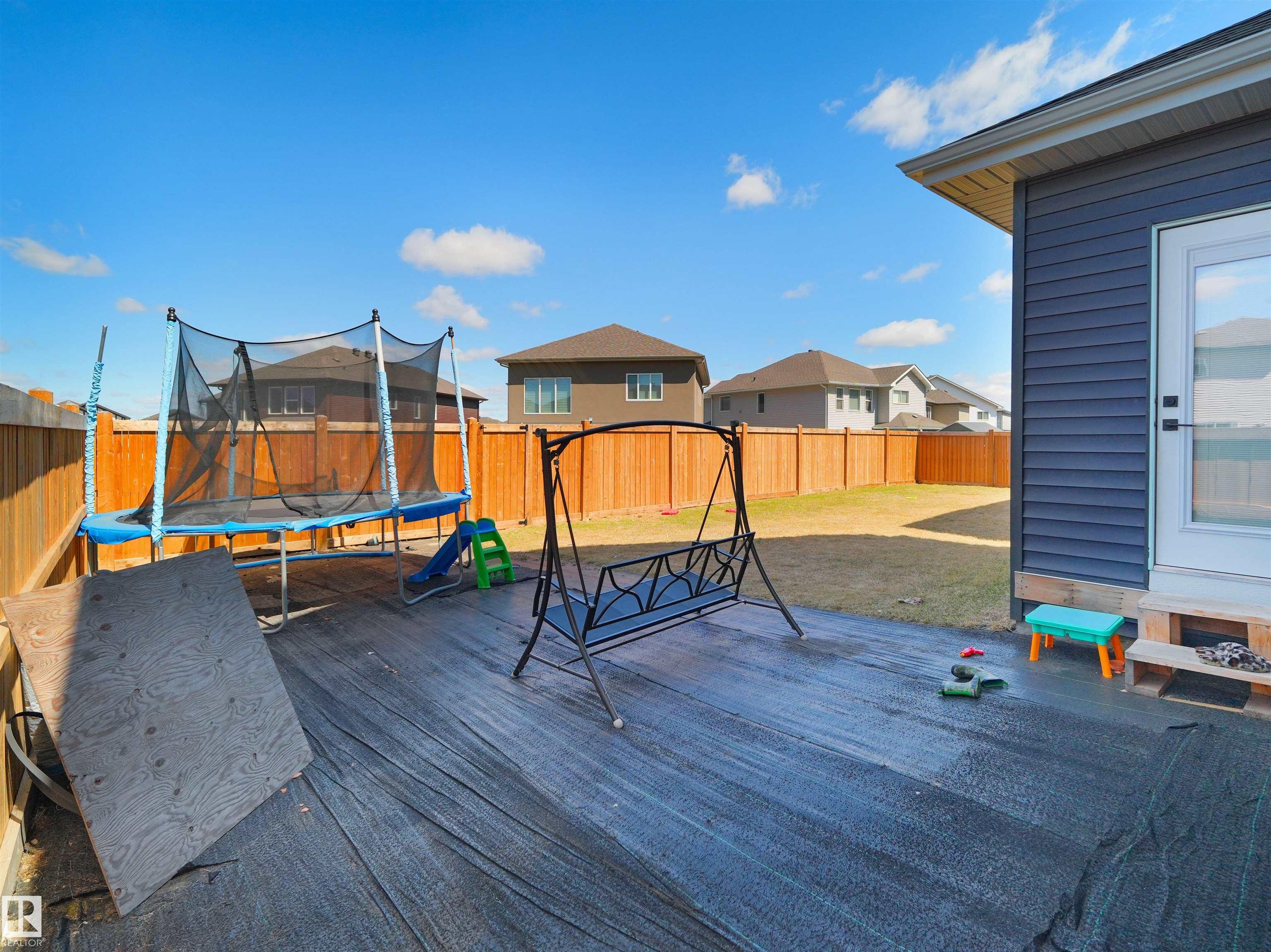 Photo 13 at 2520 12 Avenue NW, Laurel, Edmonton