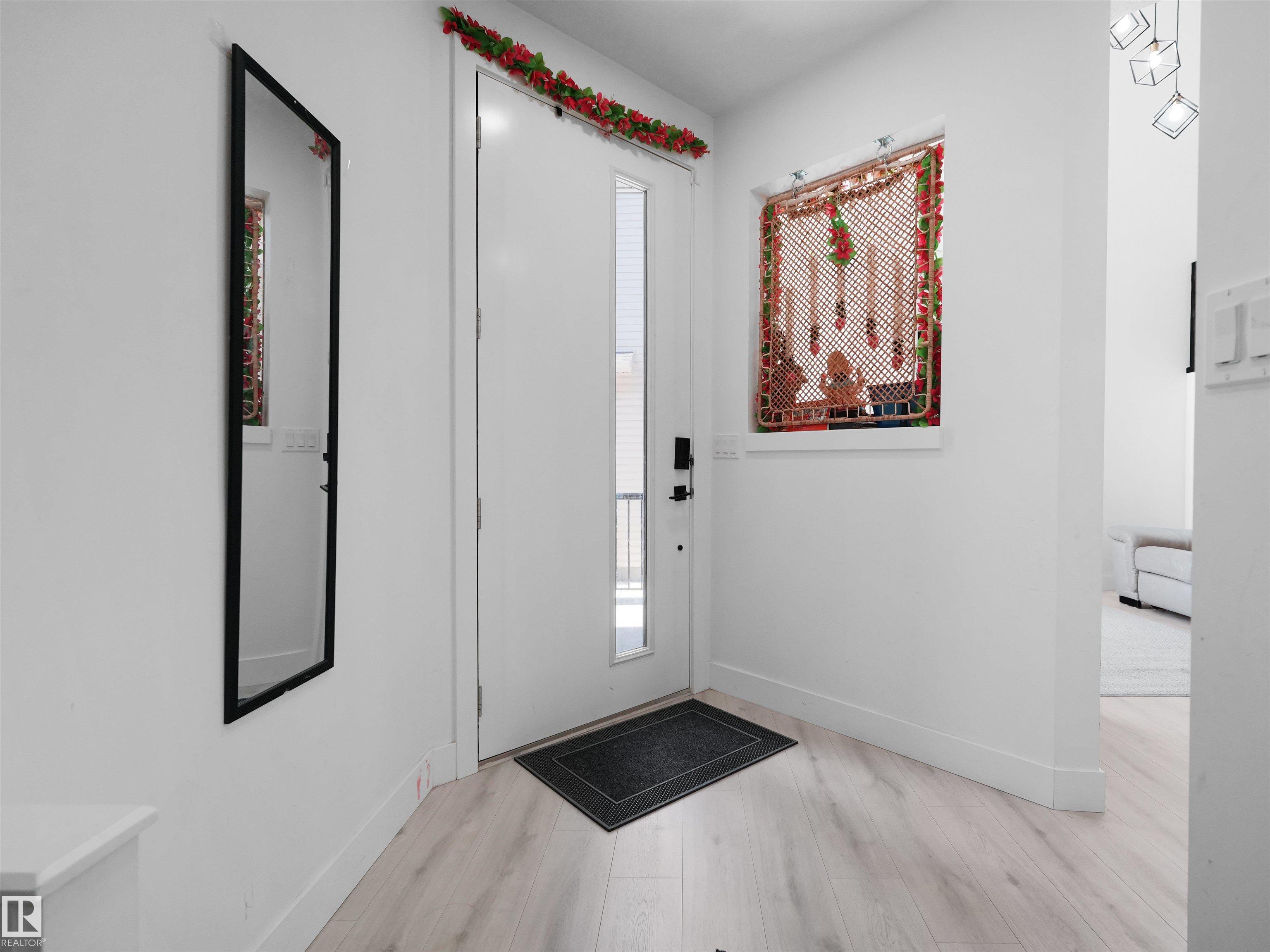 Photo 14 at 2520 12 Avenue NW, Laurel, Edmonton
