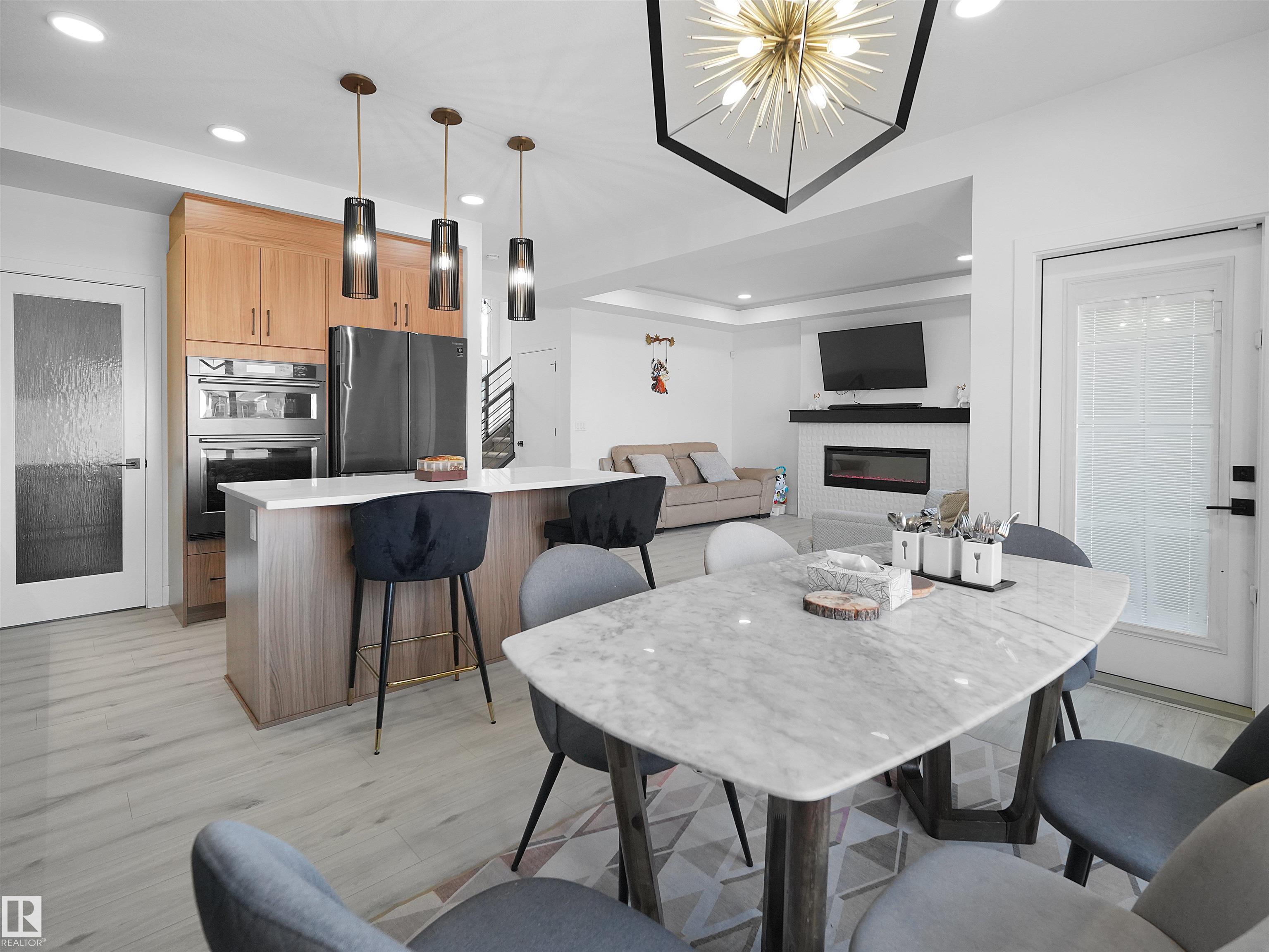 https://zimg.paragon.ice.com/ParagonImages/Property/PM/RAE/225401102/18/0/0/196db4f9fdcf31764c35231230a9a14c/1/1f47a458adac42e50fb35b0c32685b22/225401102-ffbdb269-9bb3-45f2-9e81-810ea52a0eba.JPG