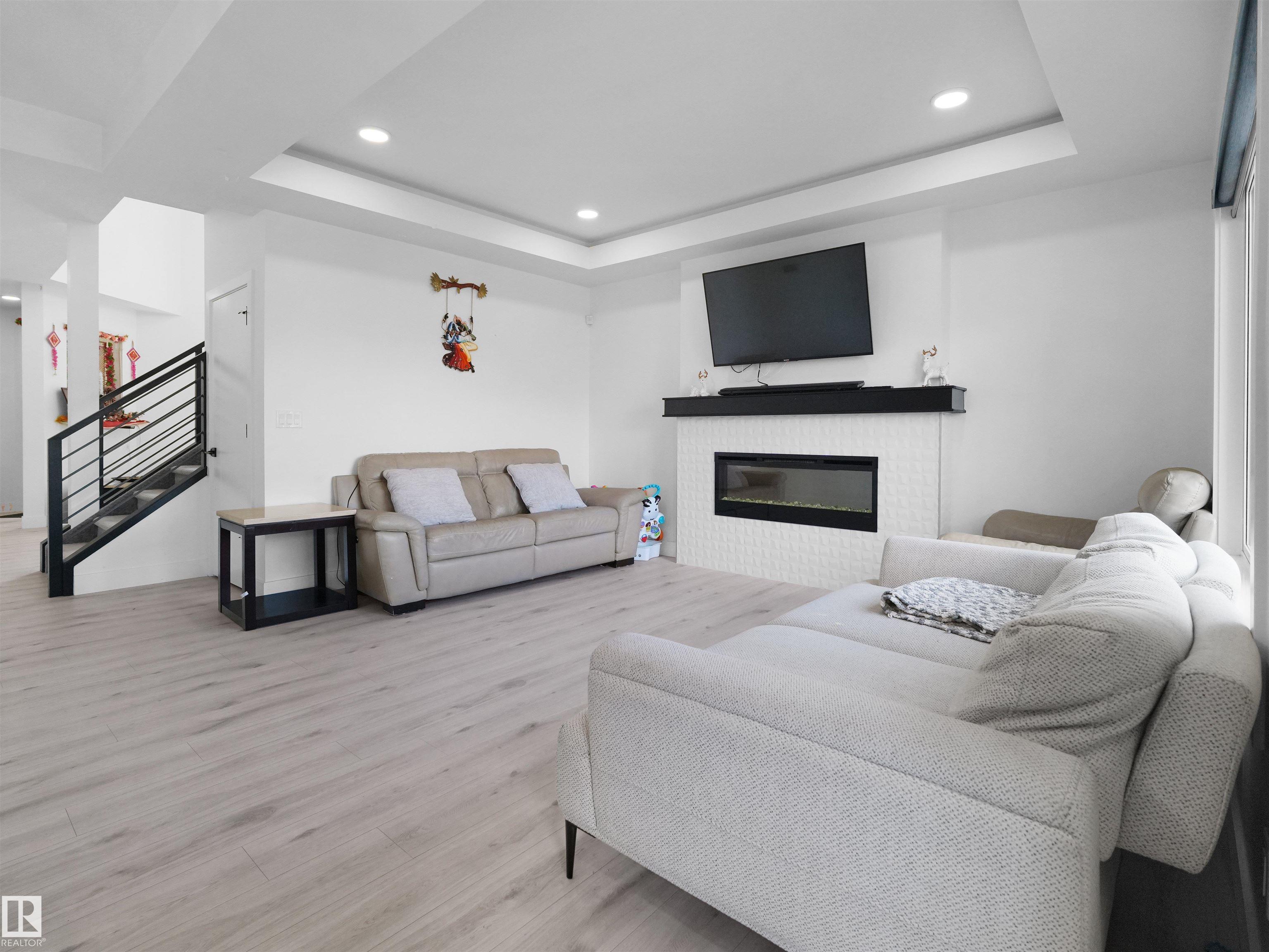 Photo 22 at 2520 12 Avenue NW, Laurel, Edmonton