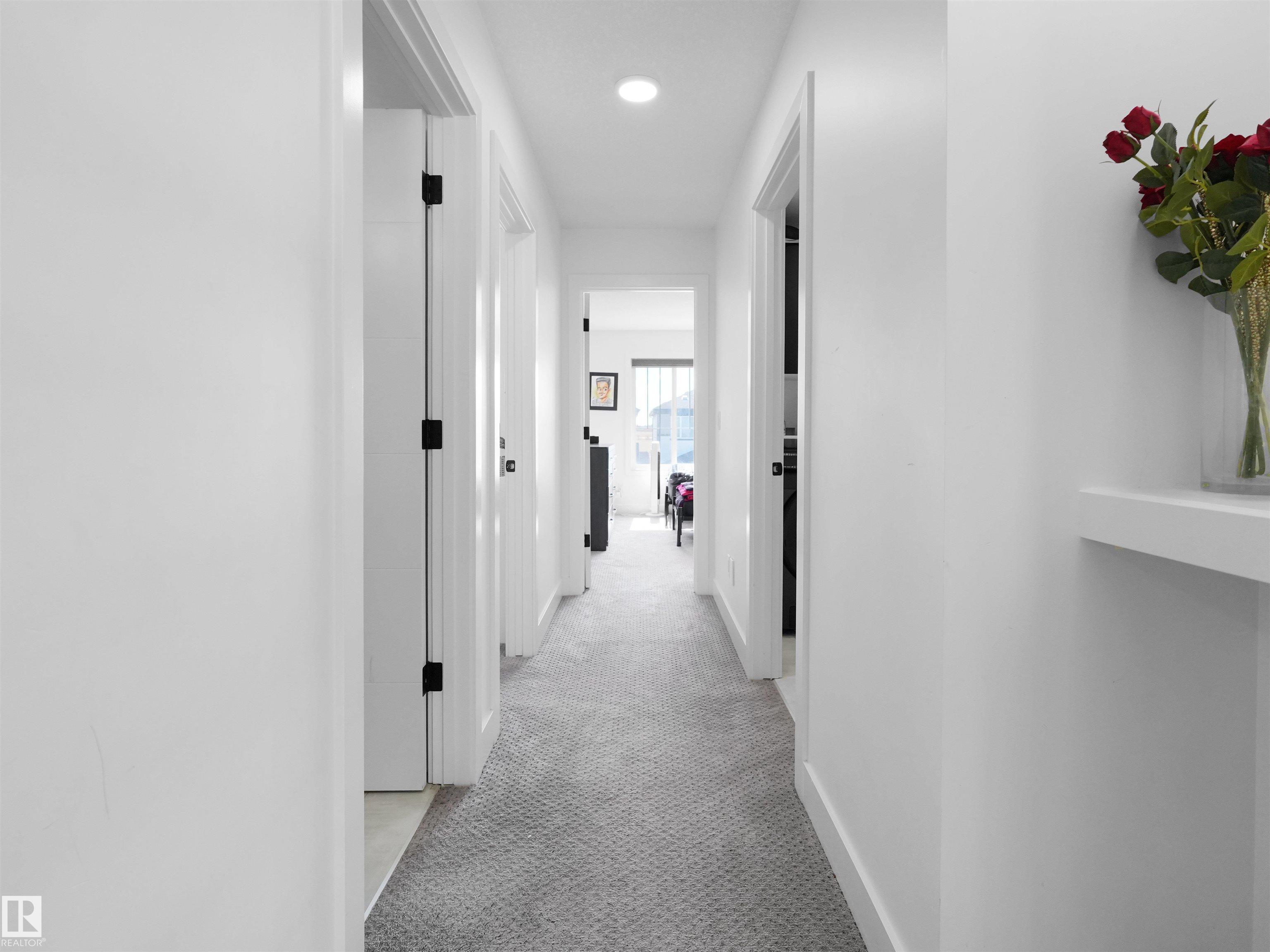 https://zimg.paragon.ice.com/ParagonImages/Property/PM/RAE/225401102/33/0/0/86590c9425d34e17b3a389761d723724/1/1f47a458adac42e50fb35b0c32685b22/225401102-80ce6673-96b9-44e5-8855-a171493772a6.JPG