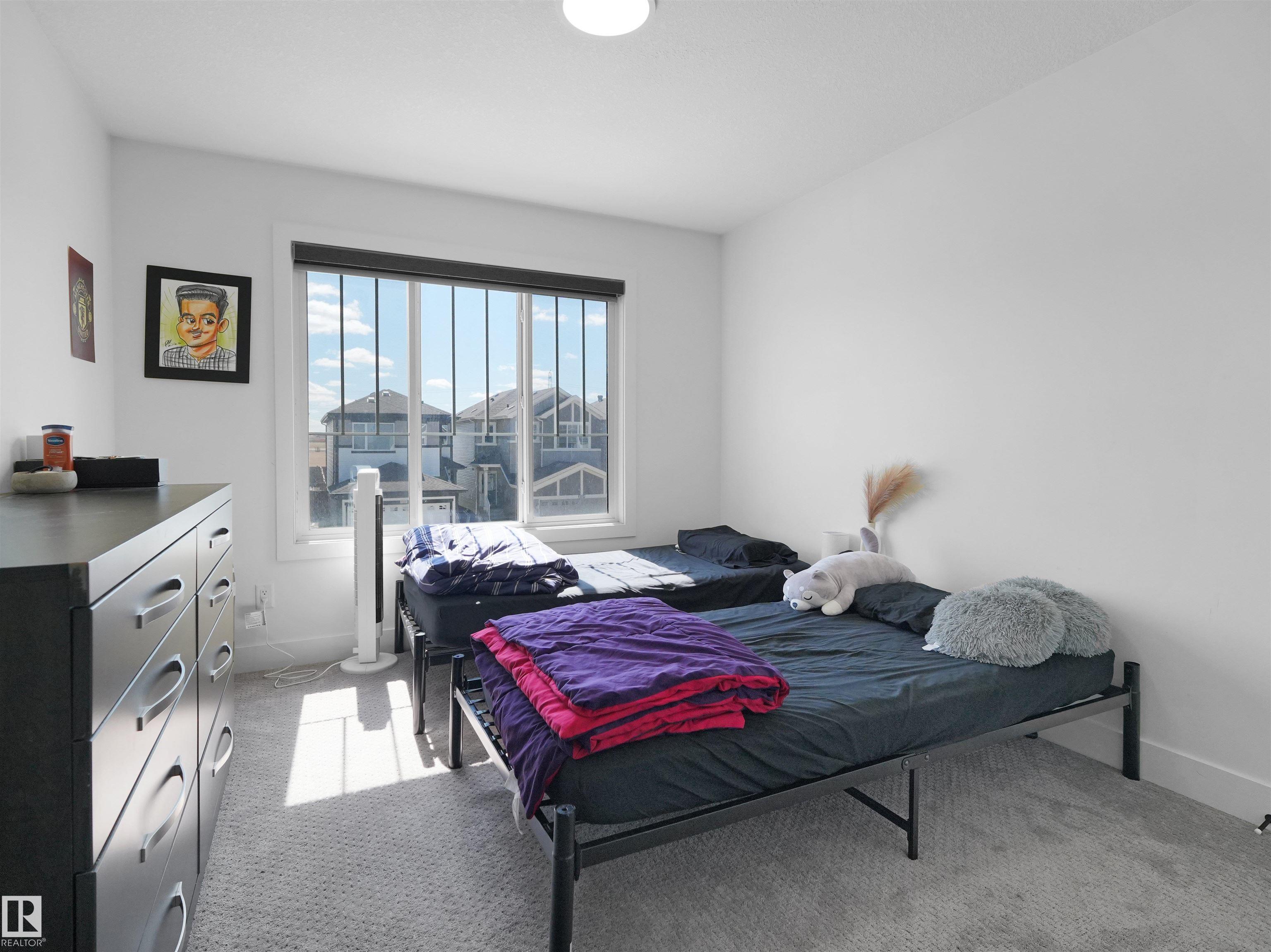 https://zimg.paragon.ice.com/ParagonImages/Property/PM/RAE/225401102/39/0/0/f086d55bc53defe5176f58527375c2e2/1/1f47a458adac42e50fb35b0c32685b22/225401102-63317fb4-83cb-4ec0-8be9-5e280508d5cd.JPG