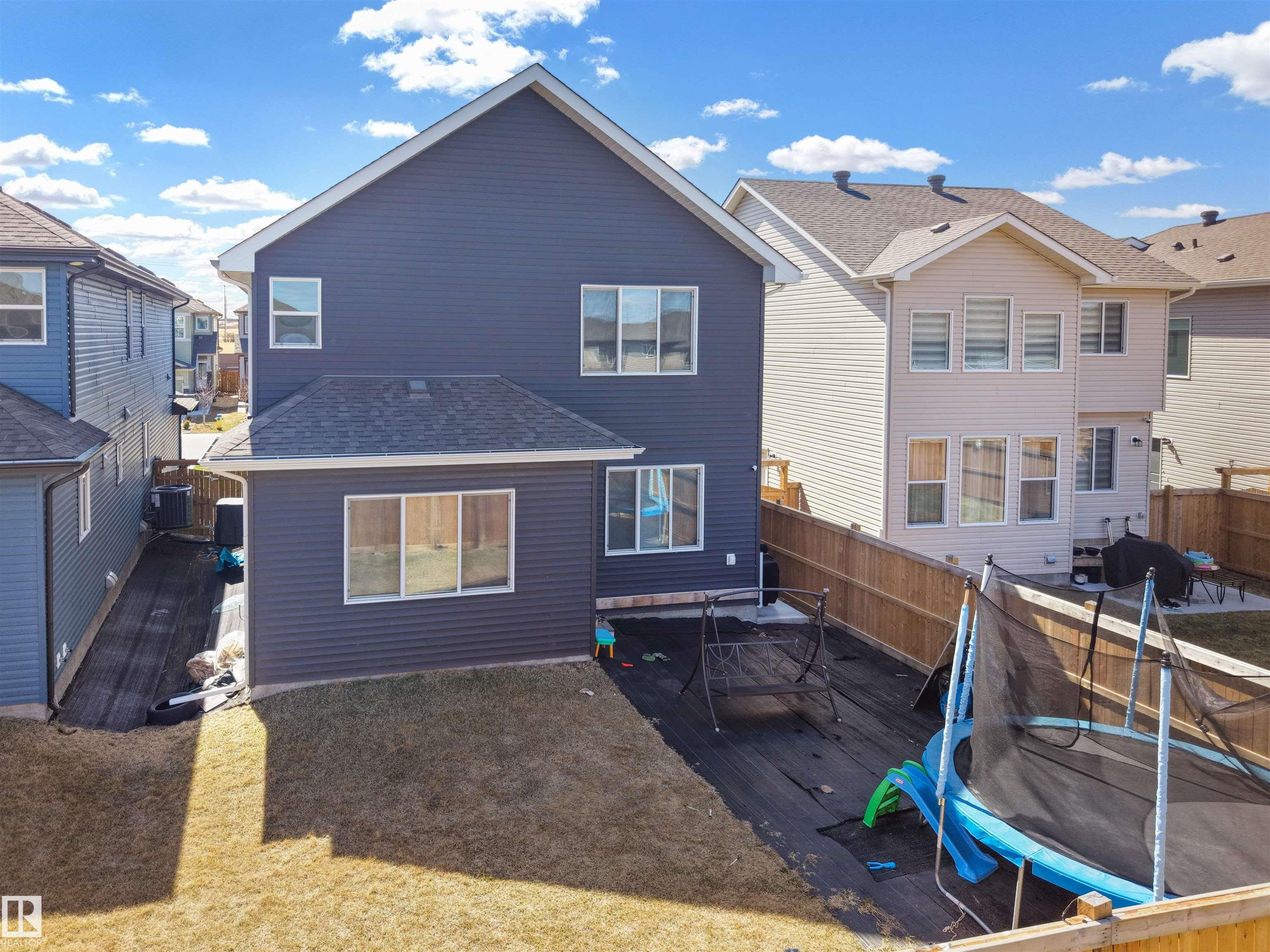 Photo 7 at 2520 12 Avenue NW, Laurel, Edmonton