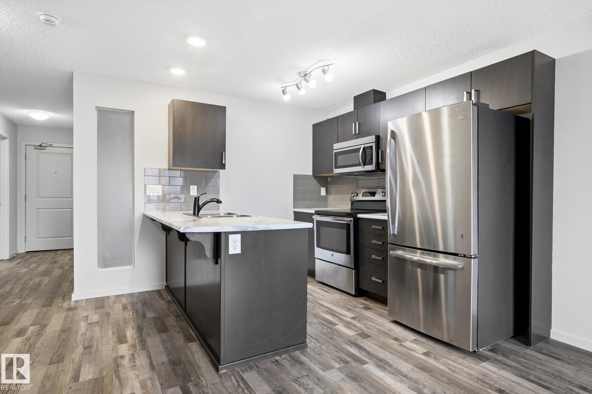 Photo 10 at 424 - 5515 7 Avenue SW, Charlesworth, Edmonton