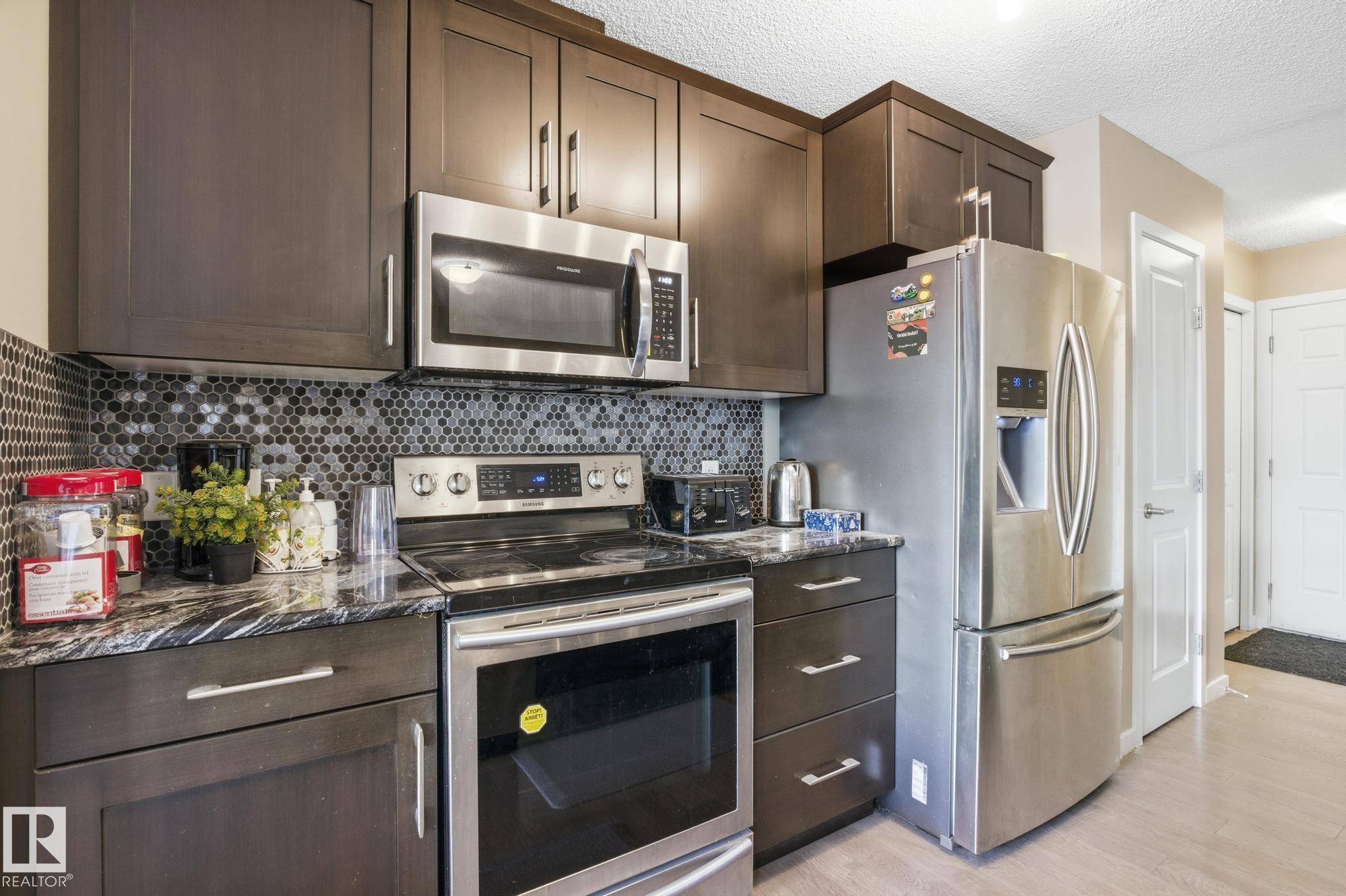 Photo 12 at 893 Ebbers Crescent NW, Ebbers, Edmonton