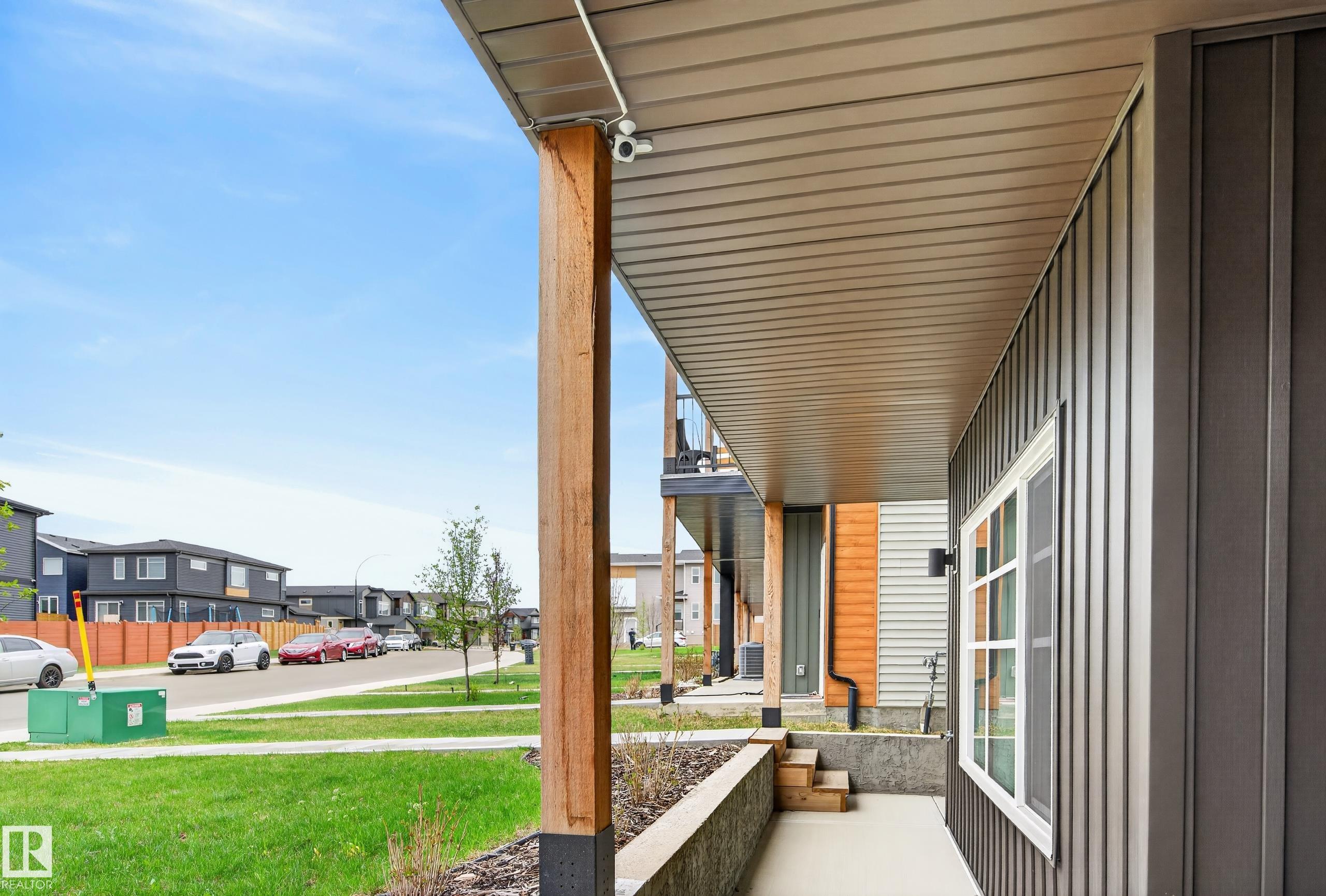 512 37 Street SW, Charlesworth, Edmonton