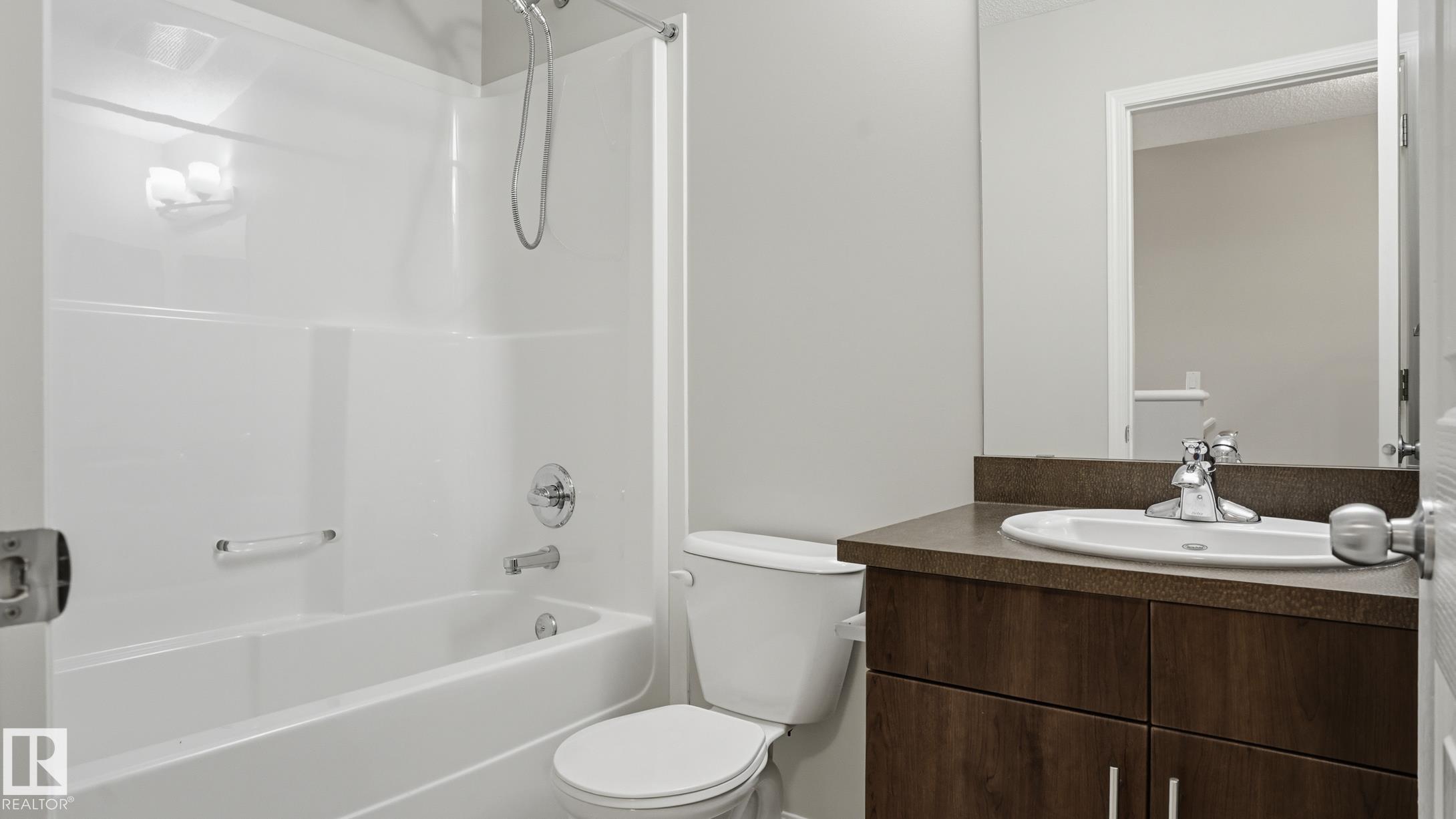 https://zimg.paragon.ice.com/ParagonImages/Property/PM/RAE/225401119/29/0/0/df2c2d3b95049a4268f082ccea125aec/1/23b51f55447c070446b92d1c4f099c4c/225401119-4f363060-a7bd-4abe-9cc3-be4b8868dc4e.JPG