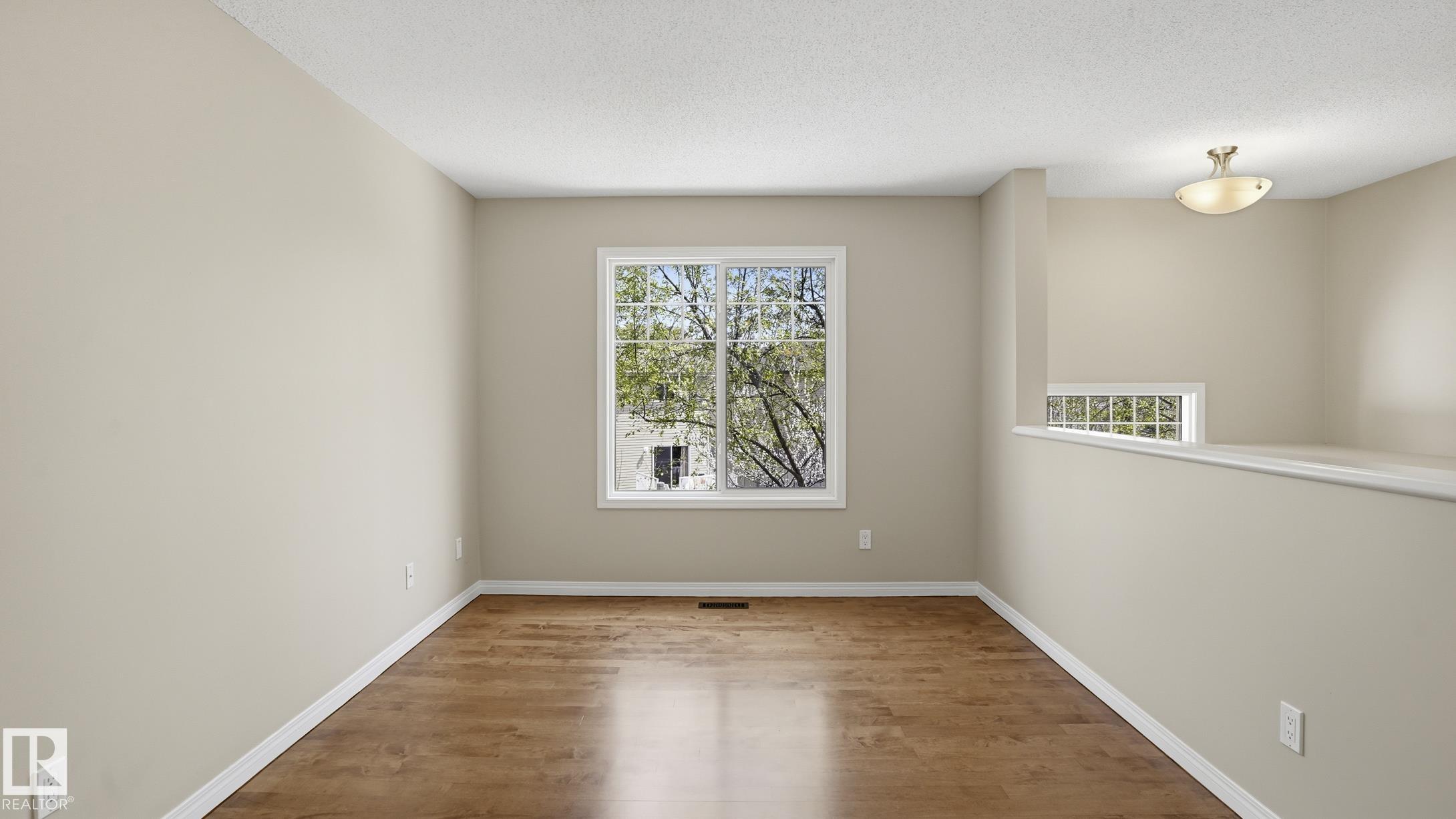https://zimg.paragon.ice.com/ParagonImages/Property/PM/RAE/225401119/7/0/0/fd987ac39f3f7d24d1b8549db23240a6/1/23b51f55447c070446b92d1c4f099c4c/225401119-8ed35e99-c0bc-4662-b9a5-06592736ba82.JPG