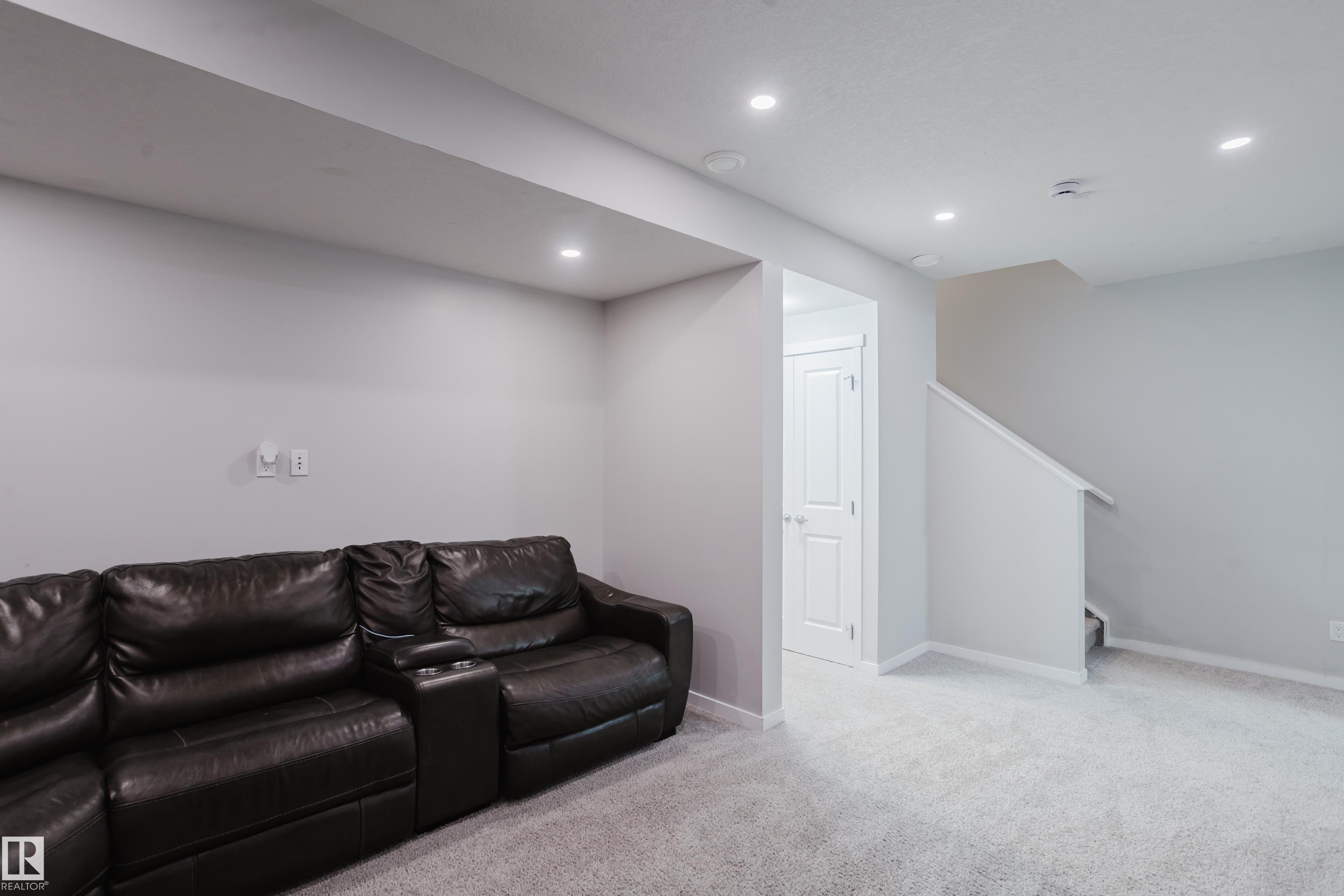 Photo 33 at 15151 26 Street NW, Fraser, Edmonton