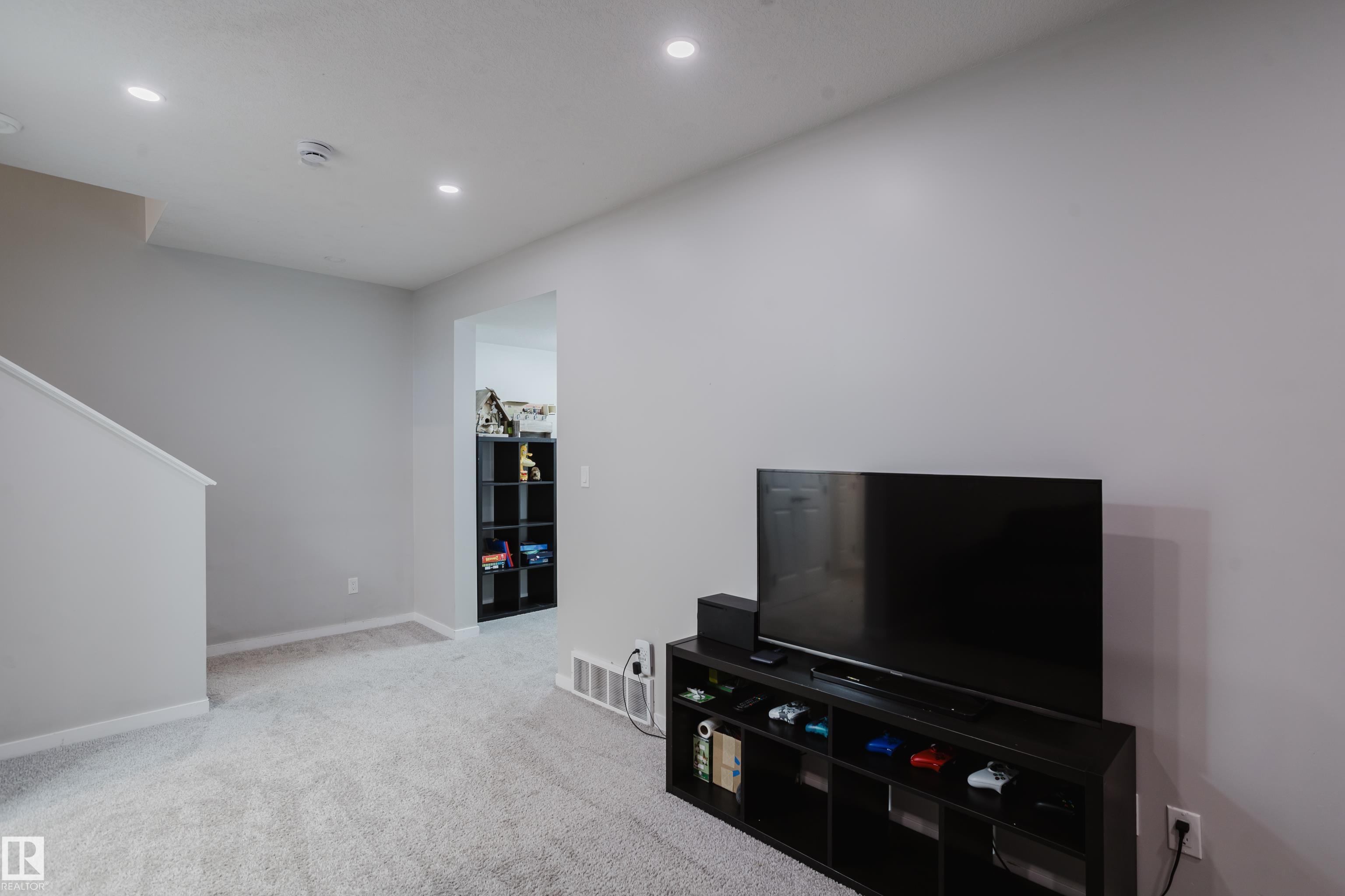 Photo 34 at 15151 26 Street NW, Fraser, Edmonton