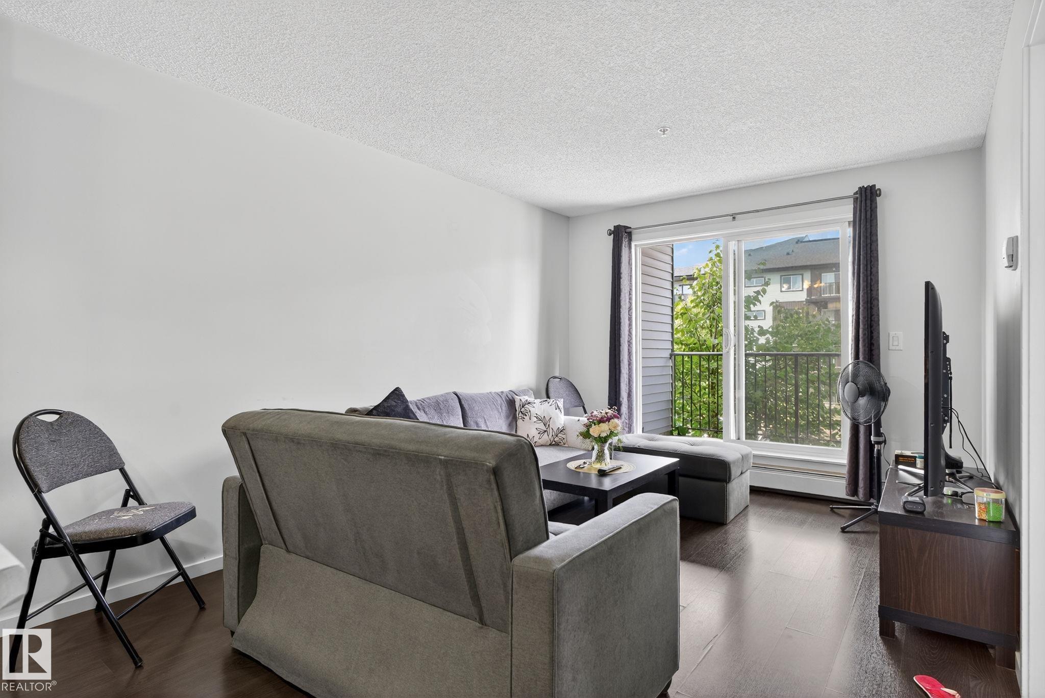 Photo 11 at 209 - 3353 16a NW, Laurel, Edmonton