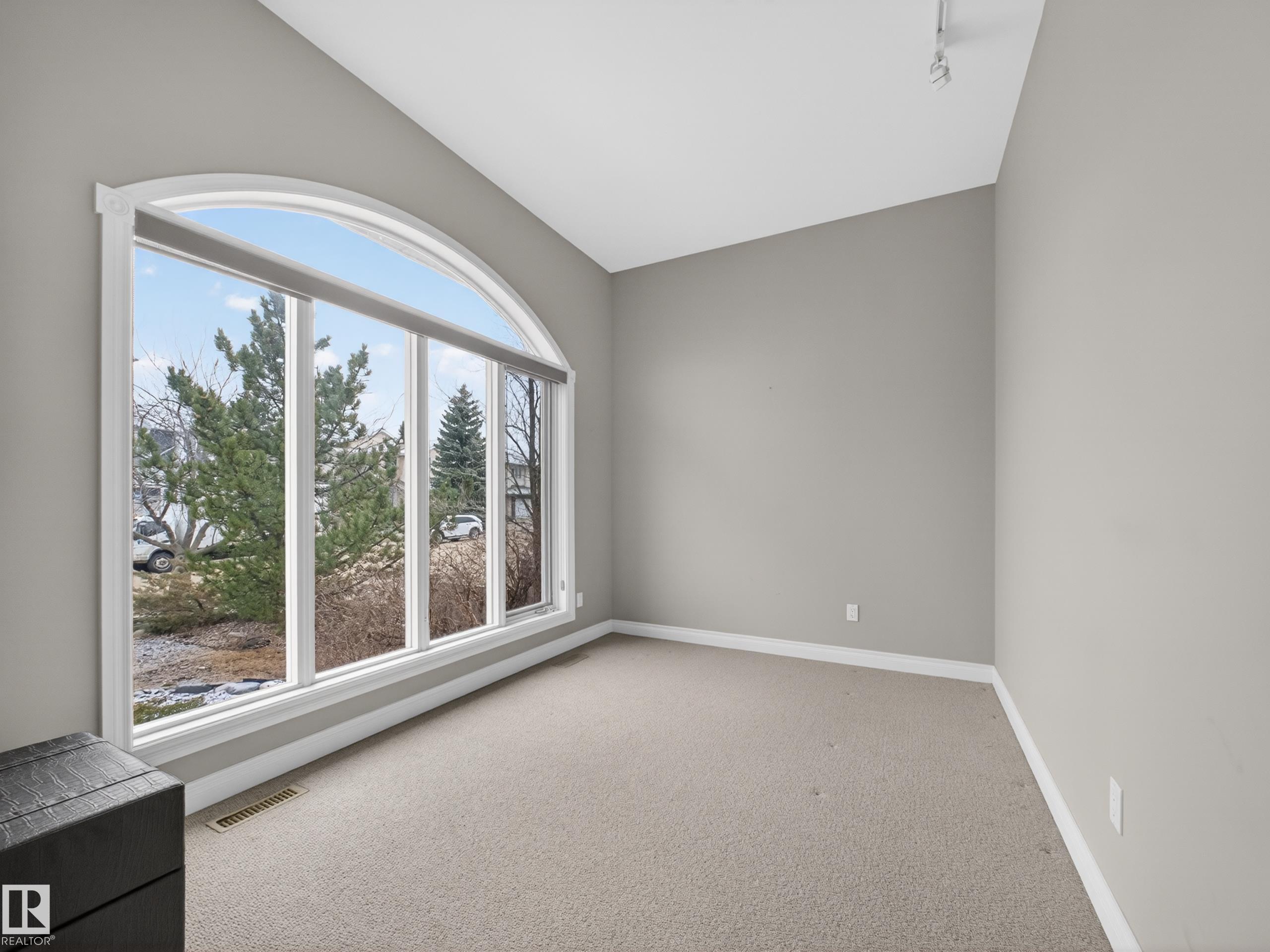 Picture for 569 BUTTERWORTH WY NW