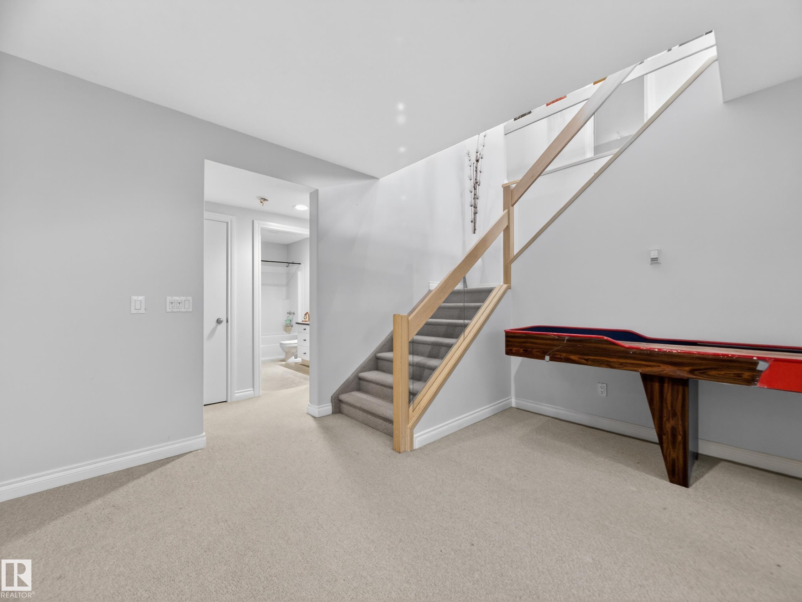 https://zimg.paragon.ice.com/ParagonImages/Property/PM/RAE/225401134/50/0/0/078e6aa1c47bdf80e9e7ff1f444c2016/1/fadedb2aa5ce55db667bb08e76b5de62/225401134-b4642ff5-a9e3-4d56-9fa4-0a3ce2af37ee.JPG
