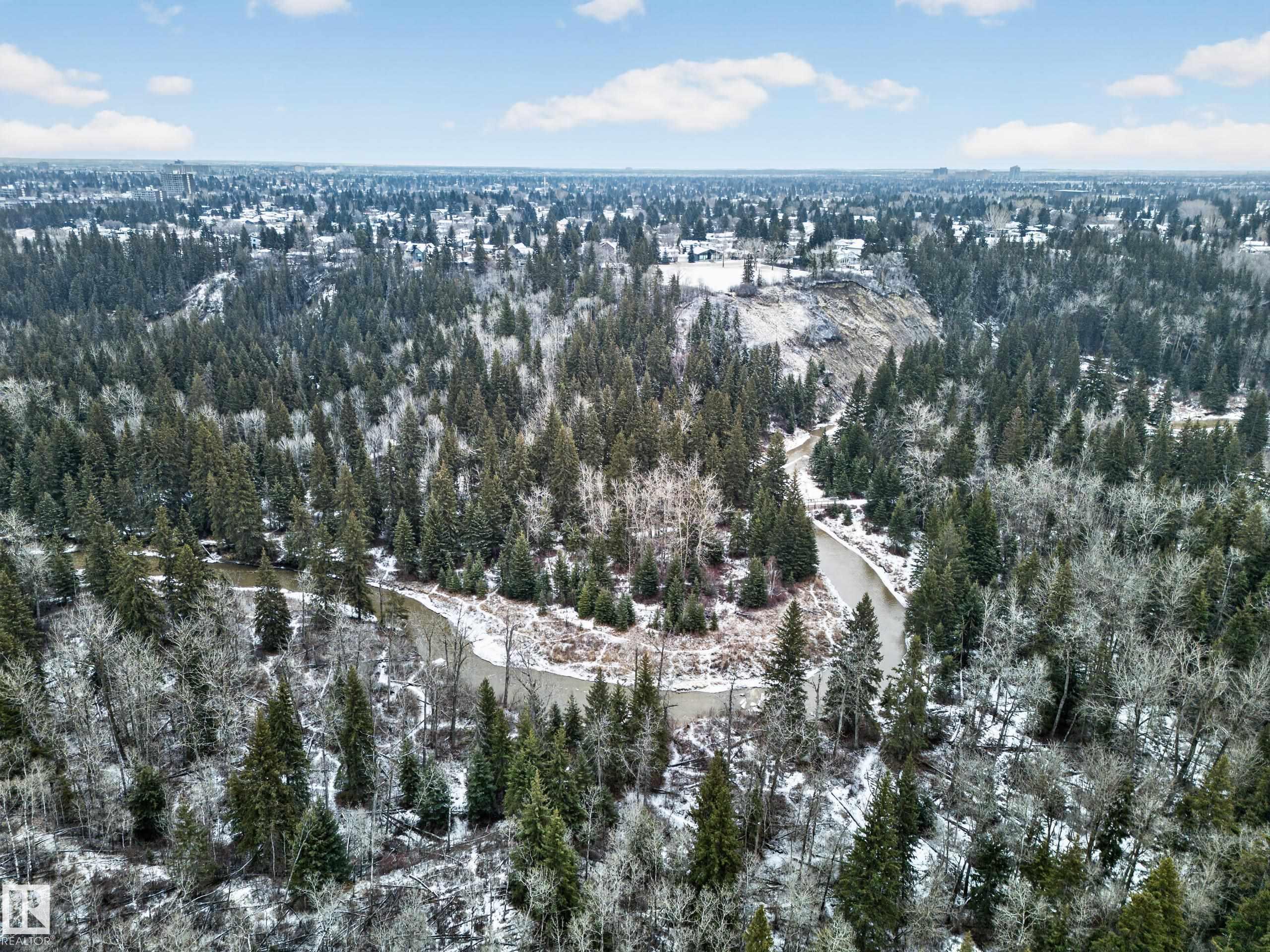 https://zimg.paragon.ice.com/ParagonImages/Property/PM/RAE/225401134/55/0/0/e36e27a1a40b3be296074c027cb2c2b8/1/fadedb2aa5ce55db667bb08e76b5de62/225401134-fe1a553b-94f0-4594-b575-c77846e5f3f0.JPG