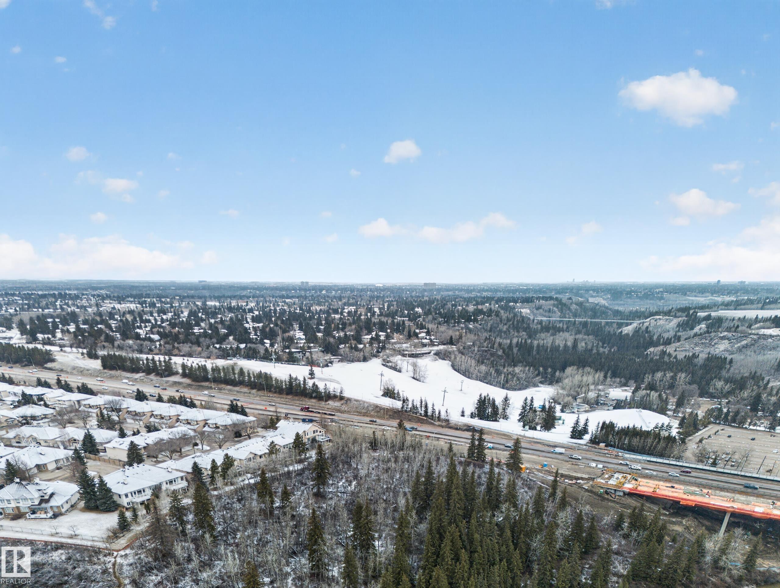 https://zimg.paragon.ice.com/ParagonImages/Property/PM/RAE/225401134/58/0/0/0ed720303dbcd6e87d29e2c9f9ea674f/1/fadedb2aa5ce55db667bb08e76b5de62/225401134-c36fddfa-f486-4ed4-9f7d-d189e6a79abc.JPG