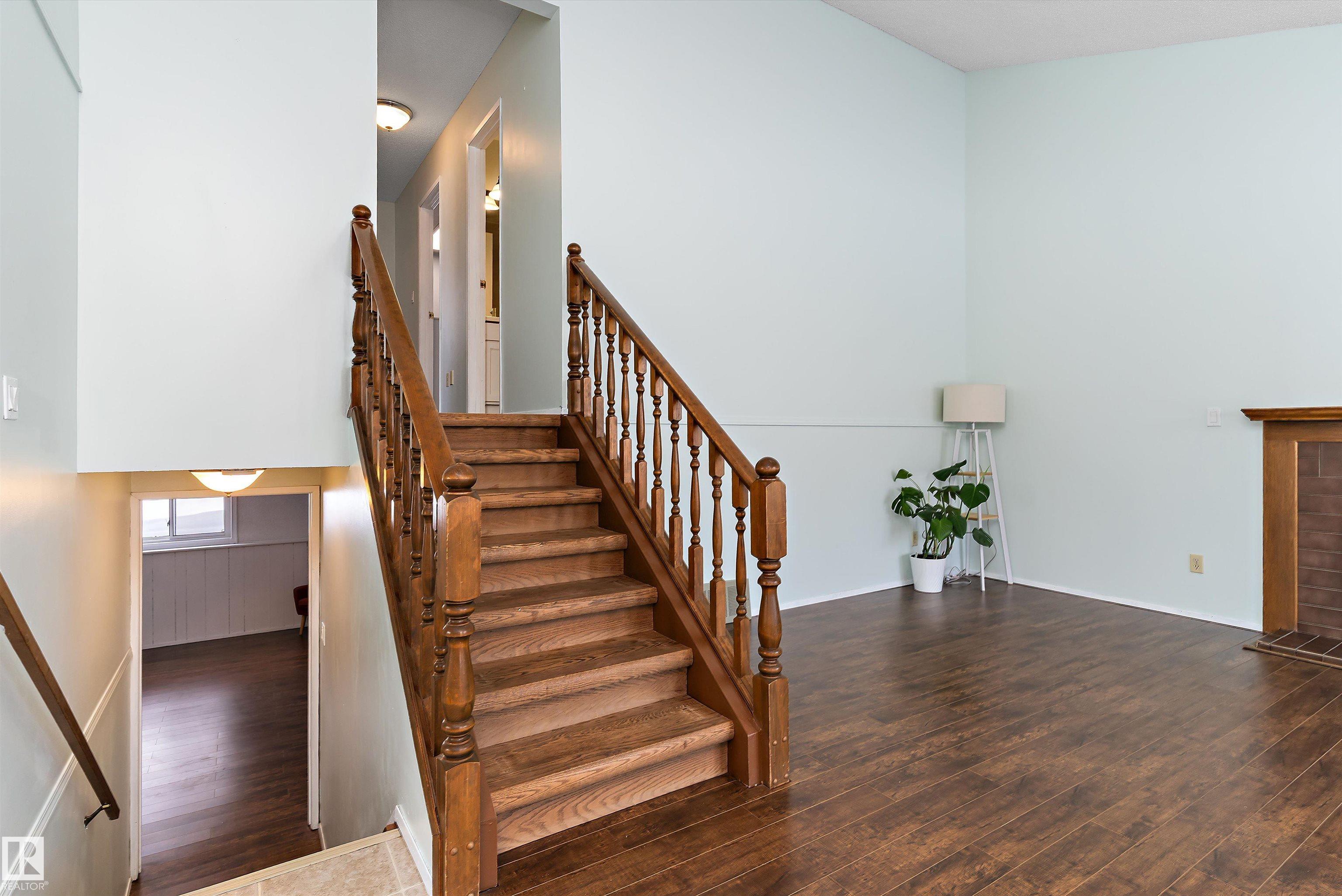Photo 11 at 1511 104 Street NW, Bearspaw, Edmonton