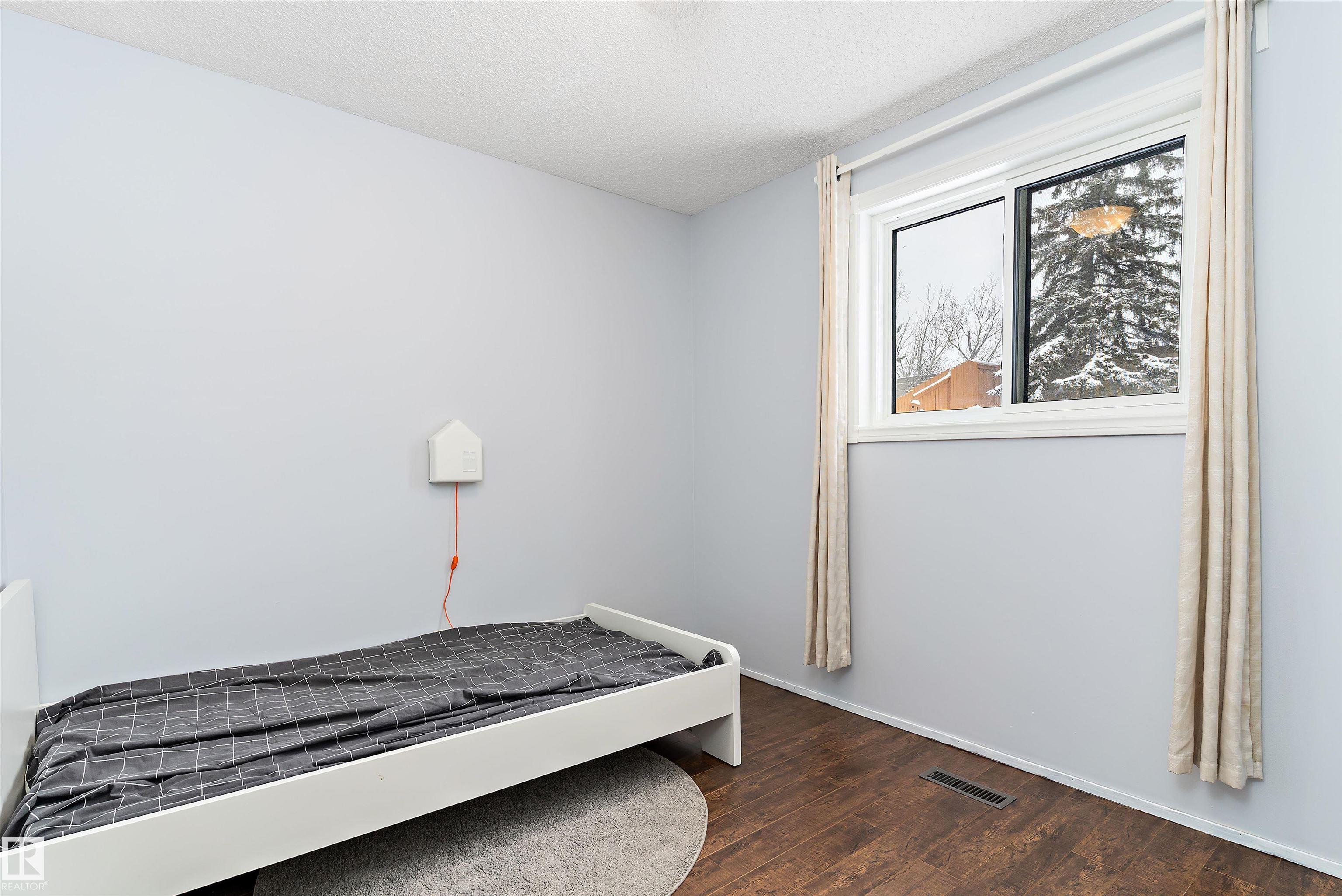Photo 25 at 1511 104 Street NW, Bearspaw, Edmonton
