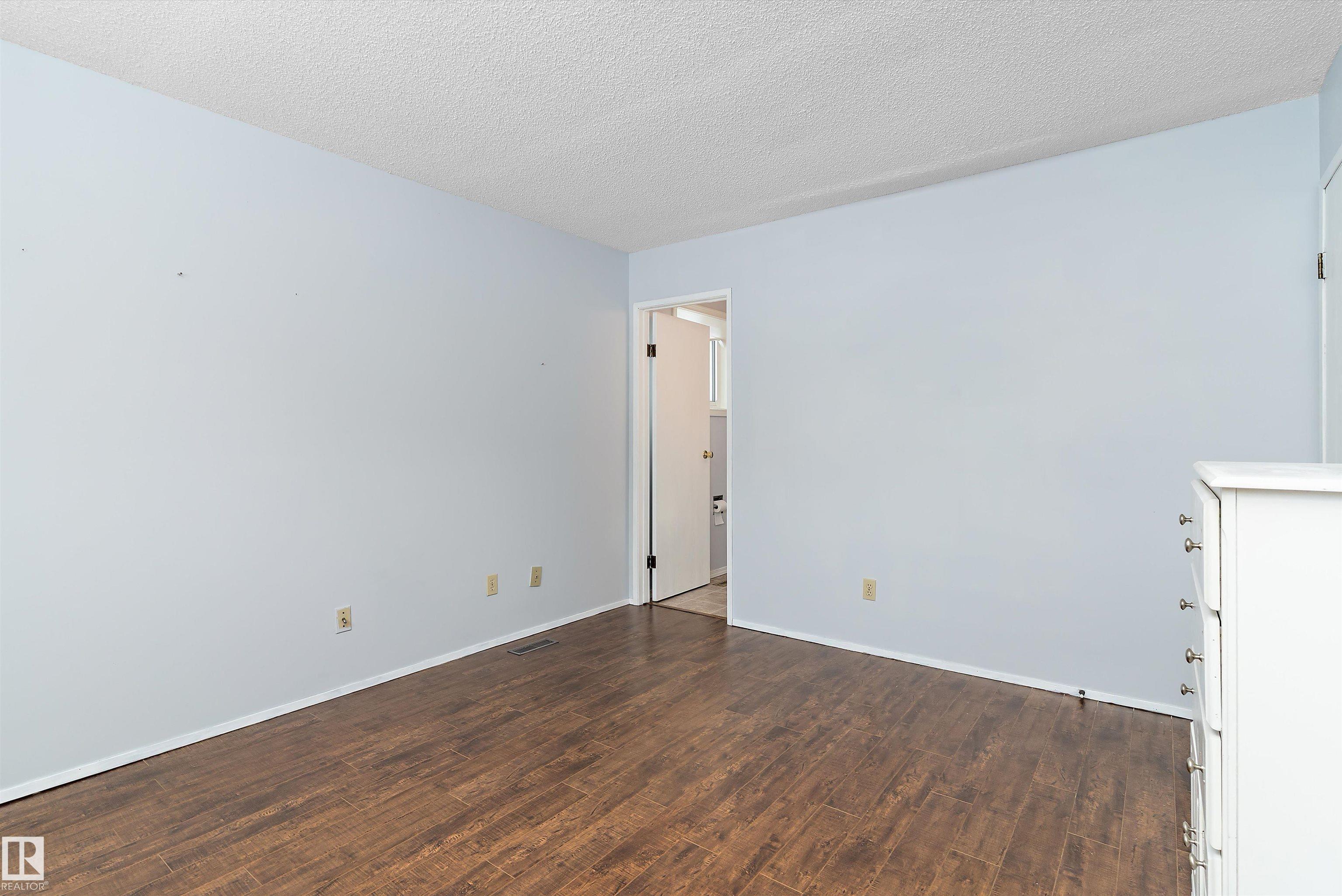 Photo 28 at 1511 104 Street NW, Bearspaw, Edmonton