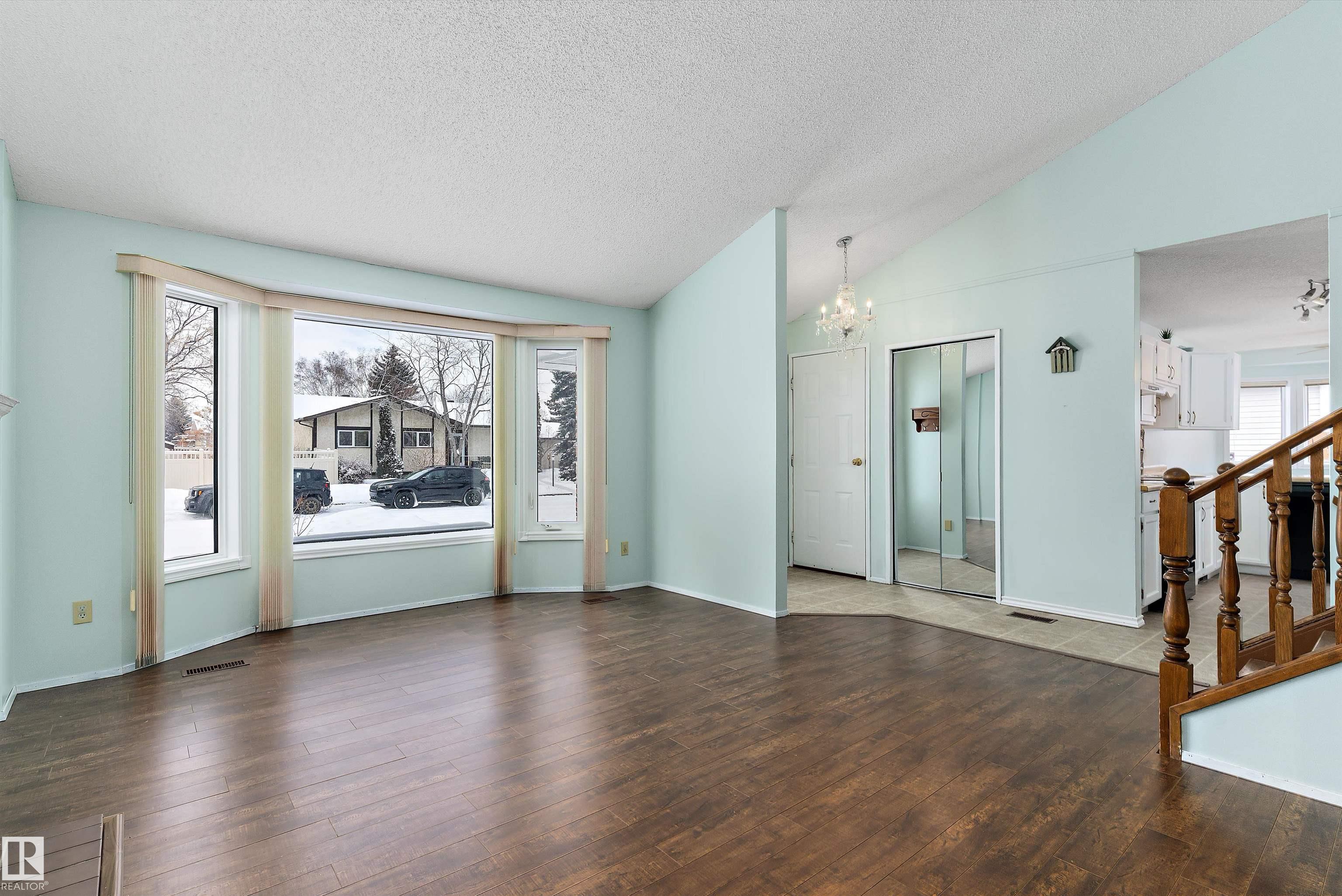 Photo 7 at 1511 104 Street NW, Bearspaw, Edmonton