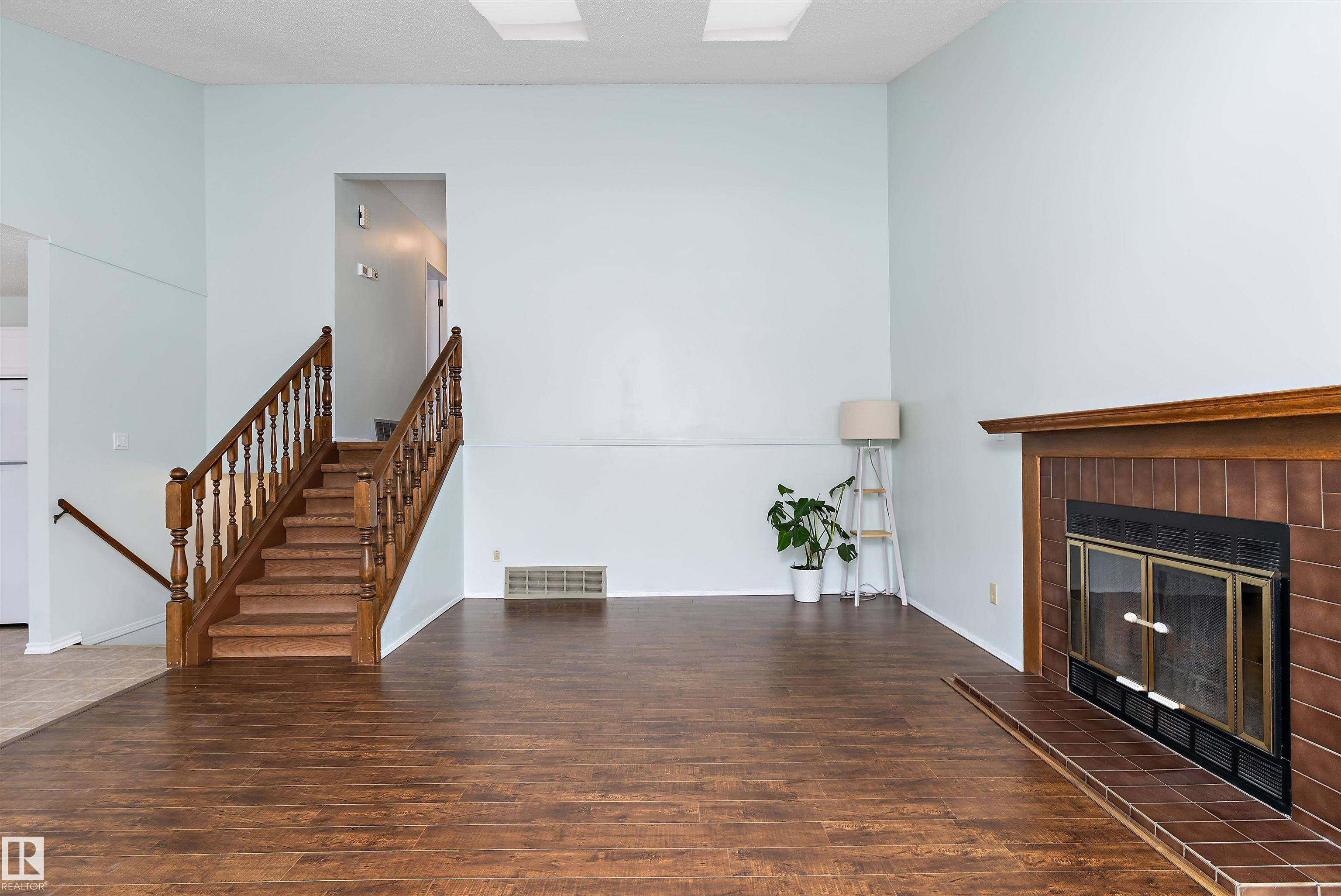 Photo 8 at 1511 104 Street NW, Bearspaw, Edmonton