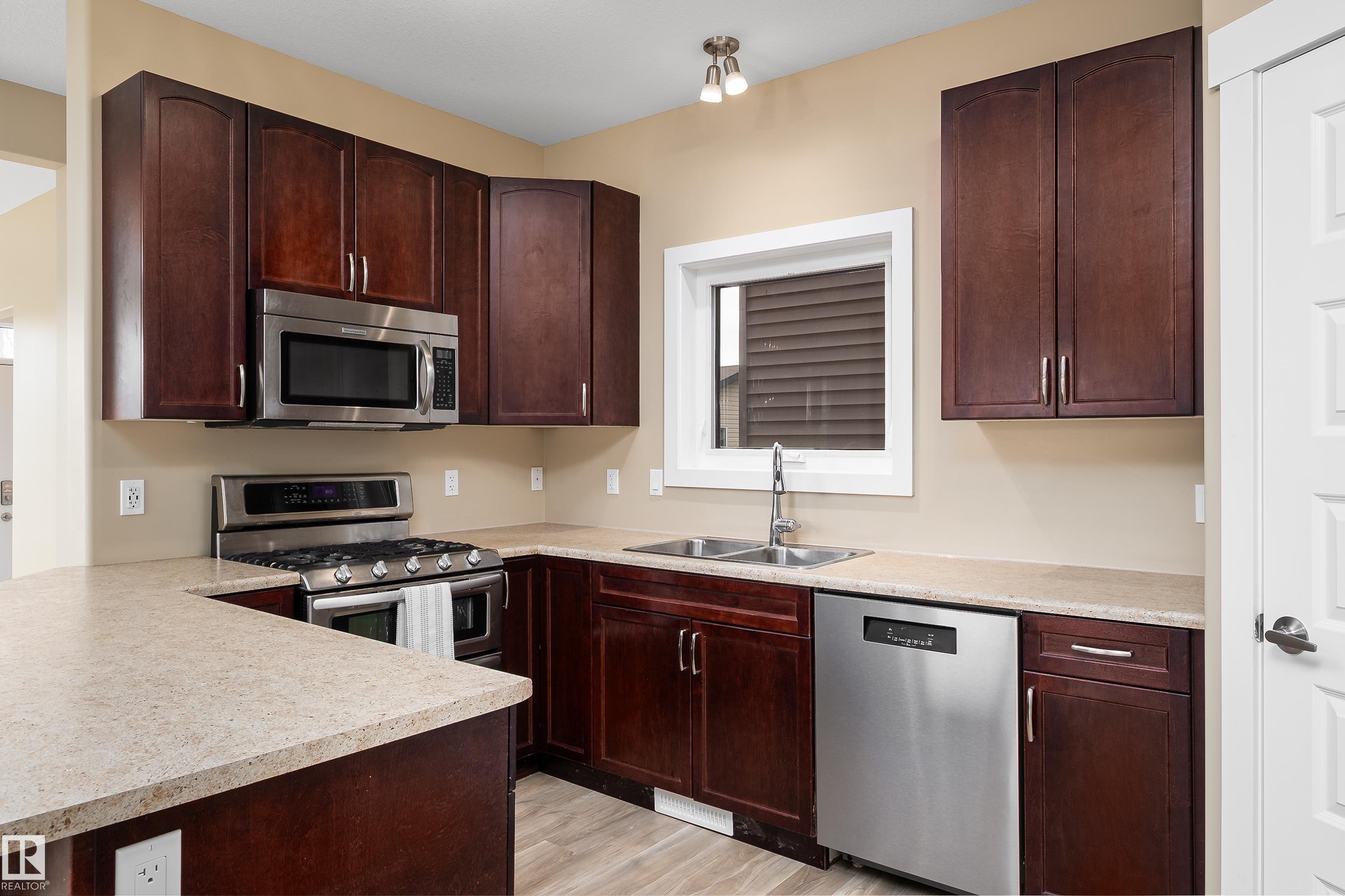 Photo 6 at 3420 Cutler Crescent SW, Chappelle Area, Edmonton