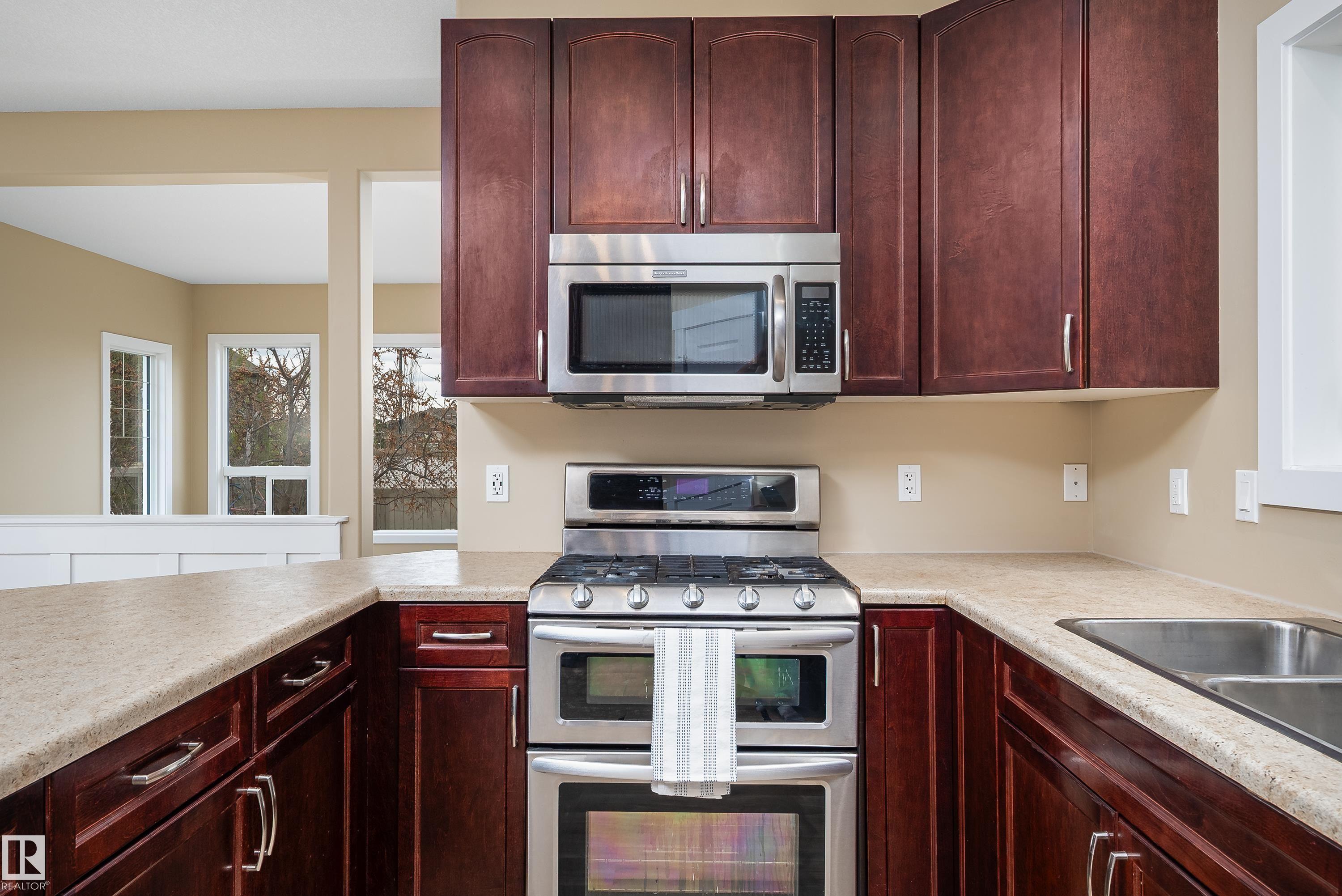 Photo 7 at 3420 Cutler Crescent SW, Chappelle Area, Edmonton