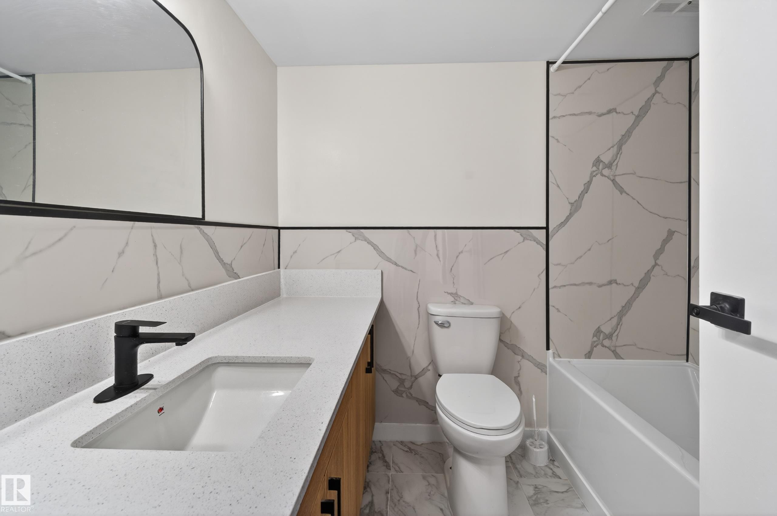Photo 7 at 90 - 8745 165 Street NW, West Meadowlark Park, Edmonton