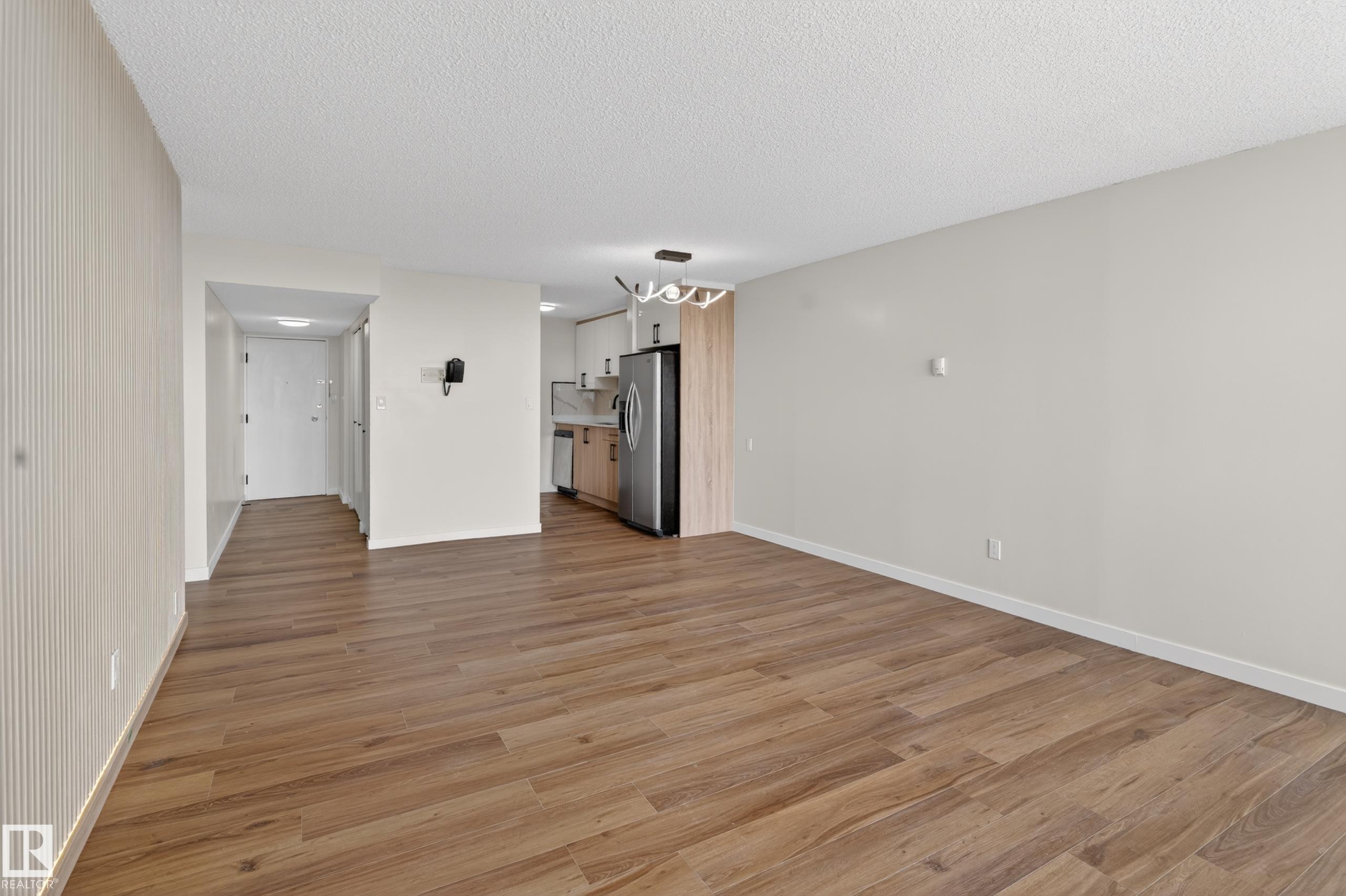 Photo 9 at 90 - 8745 165 Street NW, West Meadowlark Park, Edmonton