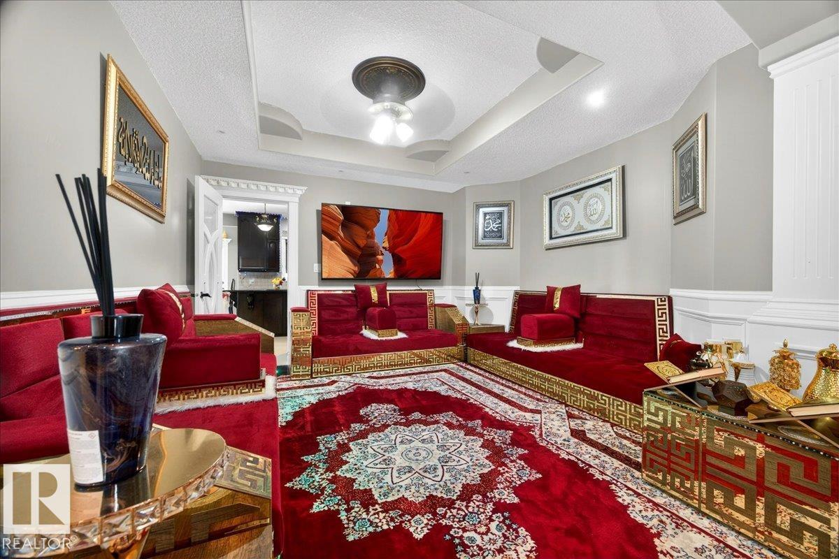 Photo 11 at 17419 110 Street NW, Chambery, Edmonton