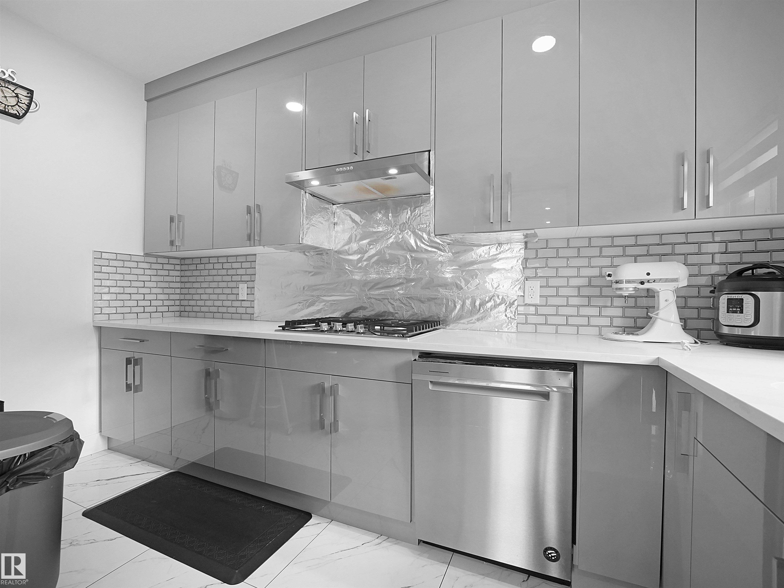 Photo 32 at 1208 25 Street NW, Laurel, Edmonton