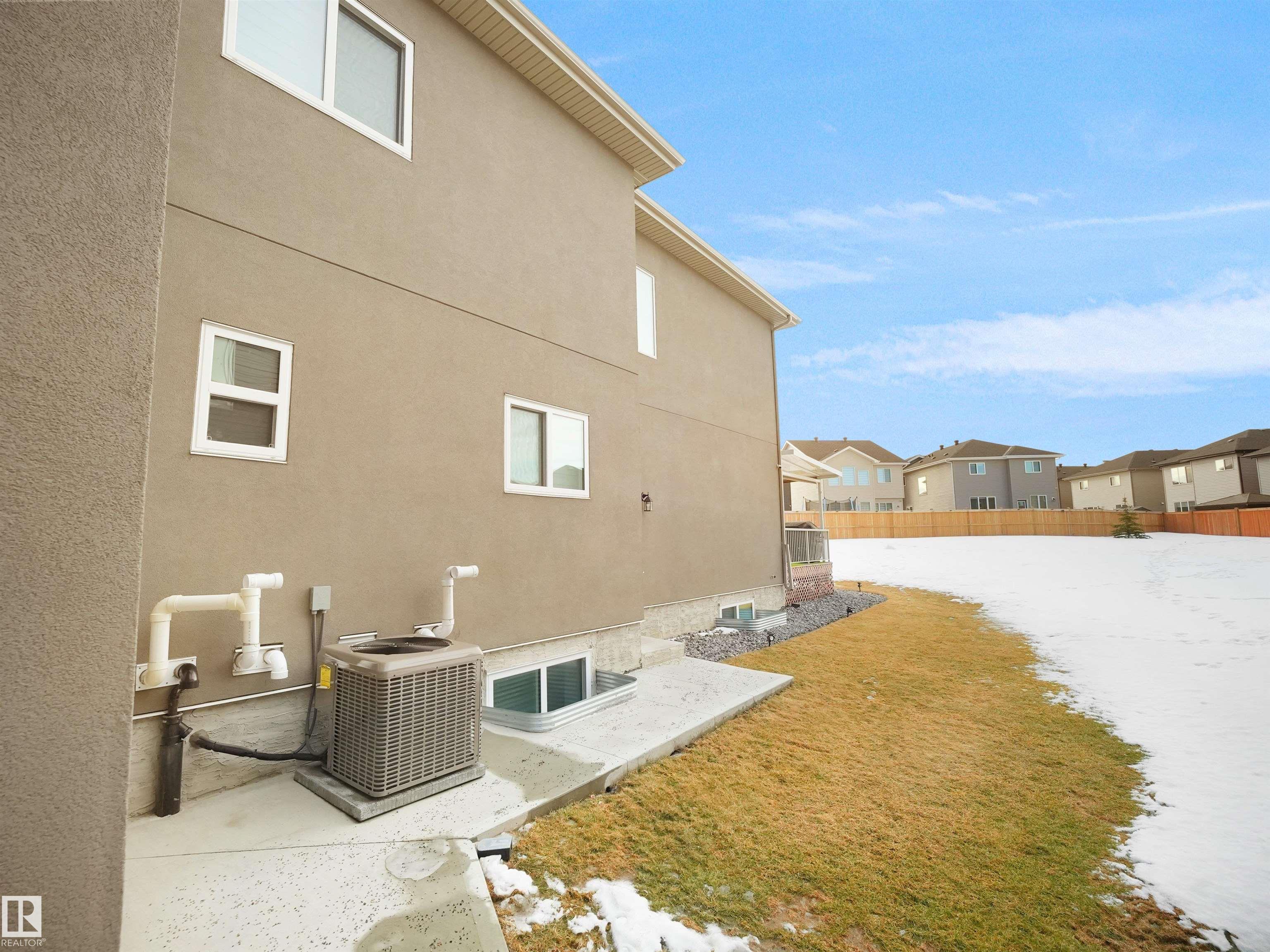 Photo 9 at 1208 25 Street NW, Laurel, Edmonton
