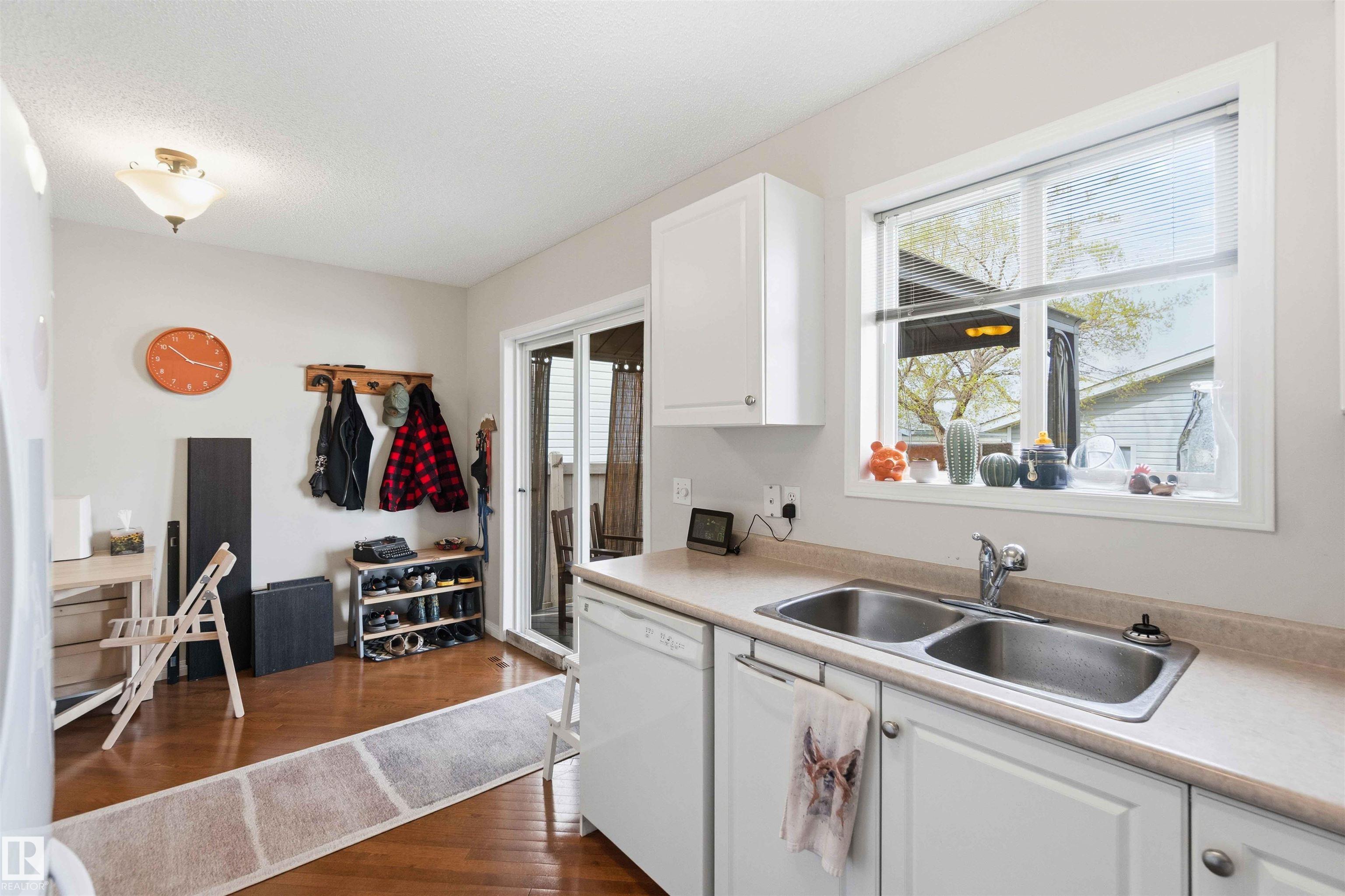 Photo 11 at 15044 132 Street NW, Cumberland, Edmonton