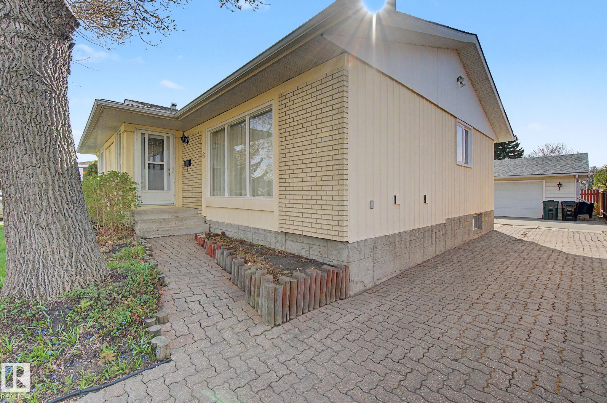 42 Hawkins Crescent, Westboro, Sherwood Park