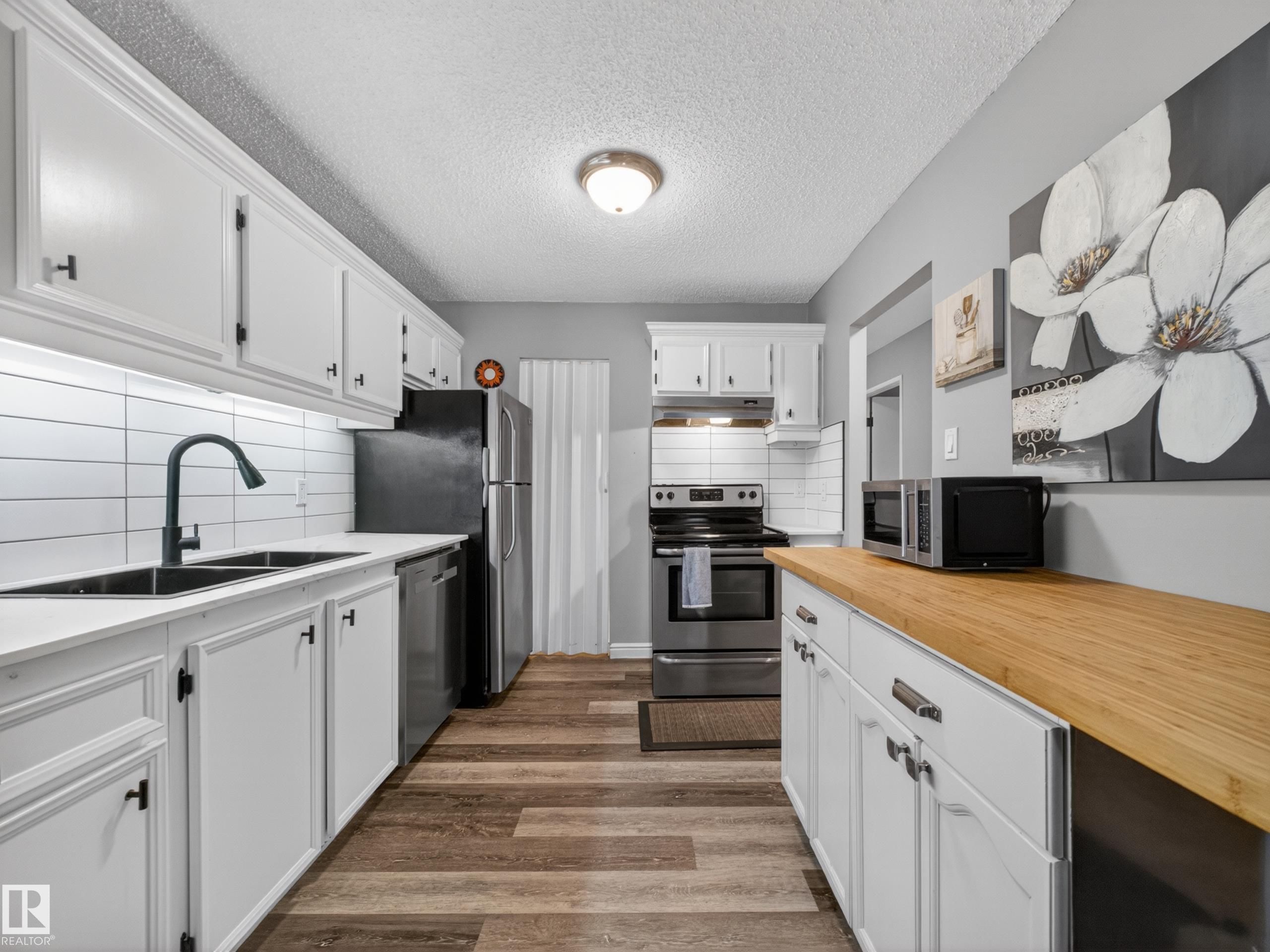 https://zimg.paragon.ice.com/ParagonImages/Property/PM/RAE/225401174/14/0/0/2651b217a9221eeefbfccfcb3eda9d91/1/015e5952aeefcf4f4ba2a063d7ab8b26/225401174-bf12aafb-0be8-4d6a-8fd7-6cb5430628aa.JPG