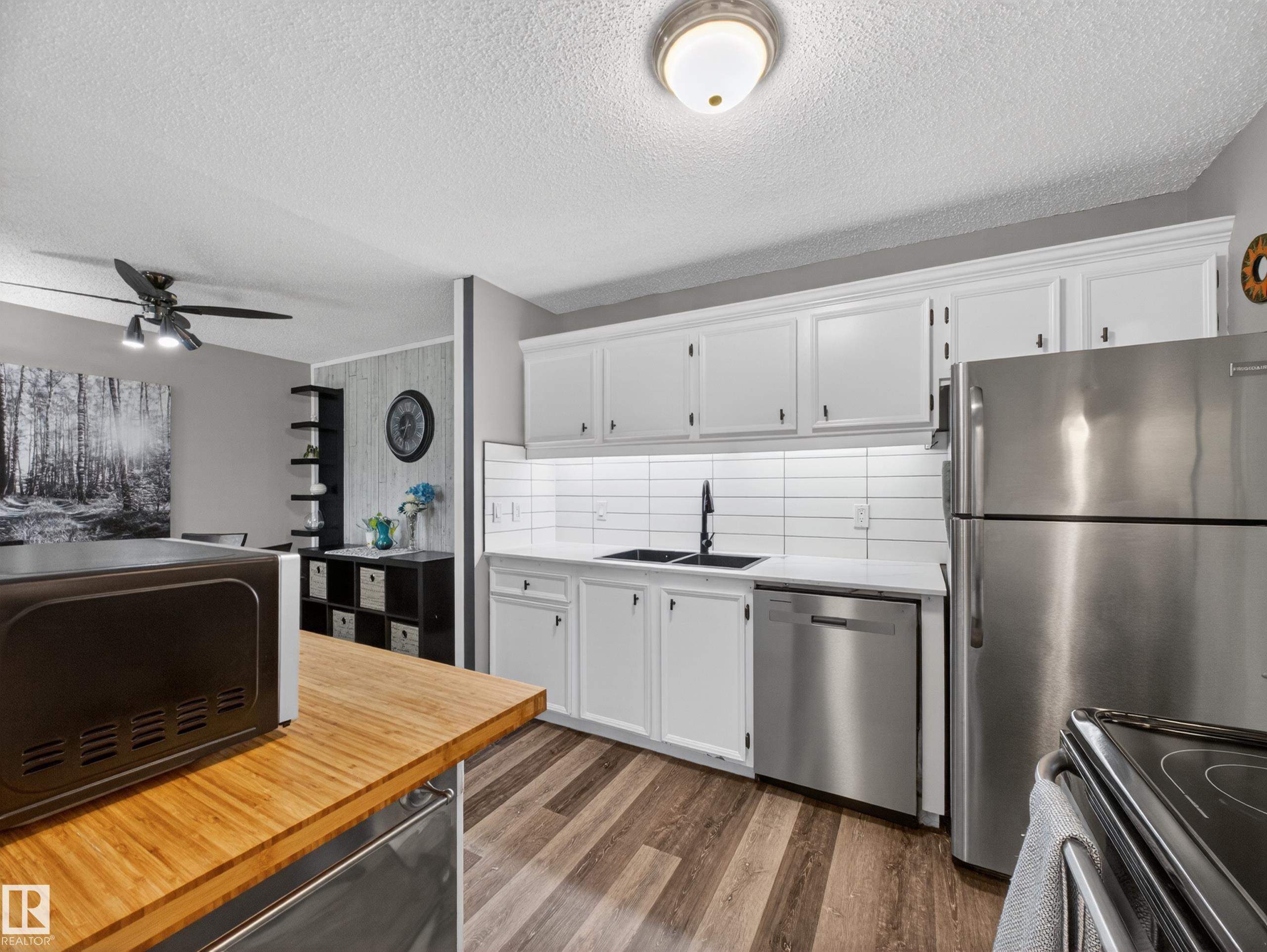 https://zimg.paragon.ice.com/ParagonImages/Property/PM/RAE/225401174/2/0/0/5e586a24099ac27c5c62acda958656b8/1/015e5952aeefcf4f4ba2a063d7ab8b26/225401174-56244b67-a340-4bd1-968e-117ddee3fd72.JPG