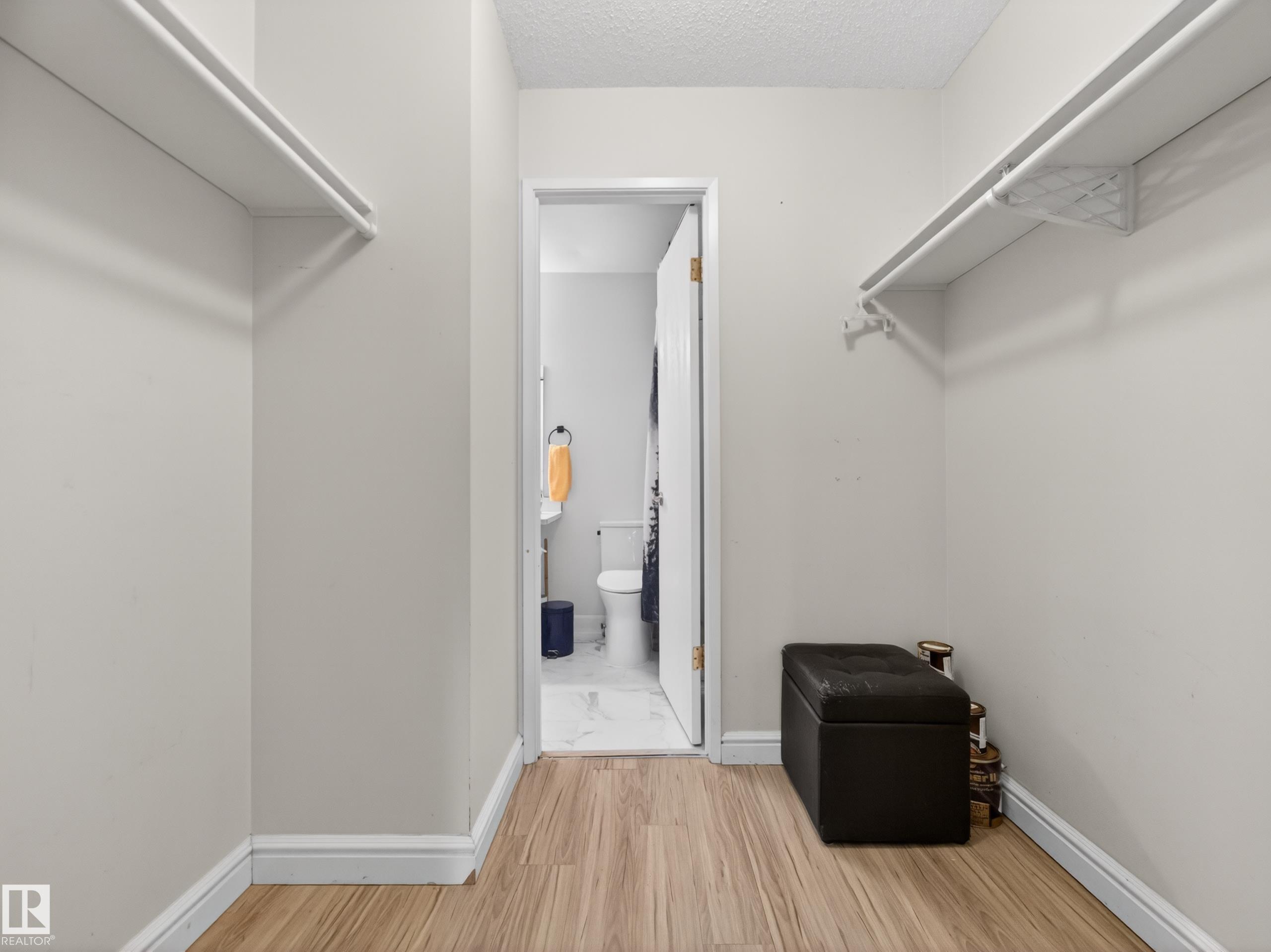 https://zimg.paragon.ice.com/ParagonImages/Property/PM/RAE/225401174/27/0/0/ff8a9e918d3d4576e4a6c94ad42ad11f/1/015e5952aeefcf4f4ba2a063d7ab8b26/225401174-c91d7f4f-3e6b-4521-99d8-ee26d5ced725.JPG