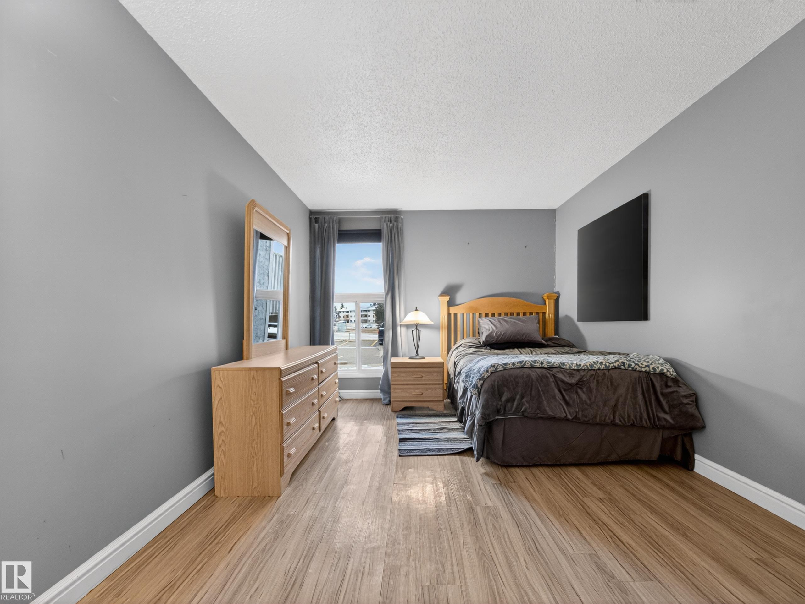 https://zimg.paragon.ice.com/ParagonImages/Property/PM/RAE/225401174/30/0/0/a8a8811467bf378bd1852a843f9c283d/1/015e5952aeefcf4f4ba2a063d7ab8b26/225401174-cba5aec9-351a-4420-a7a8-afc90018cf80.JPG
